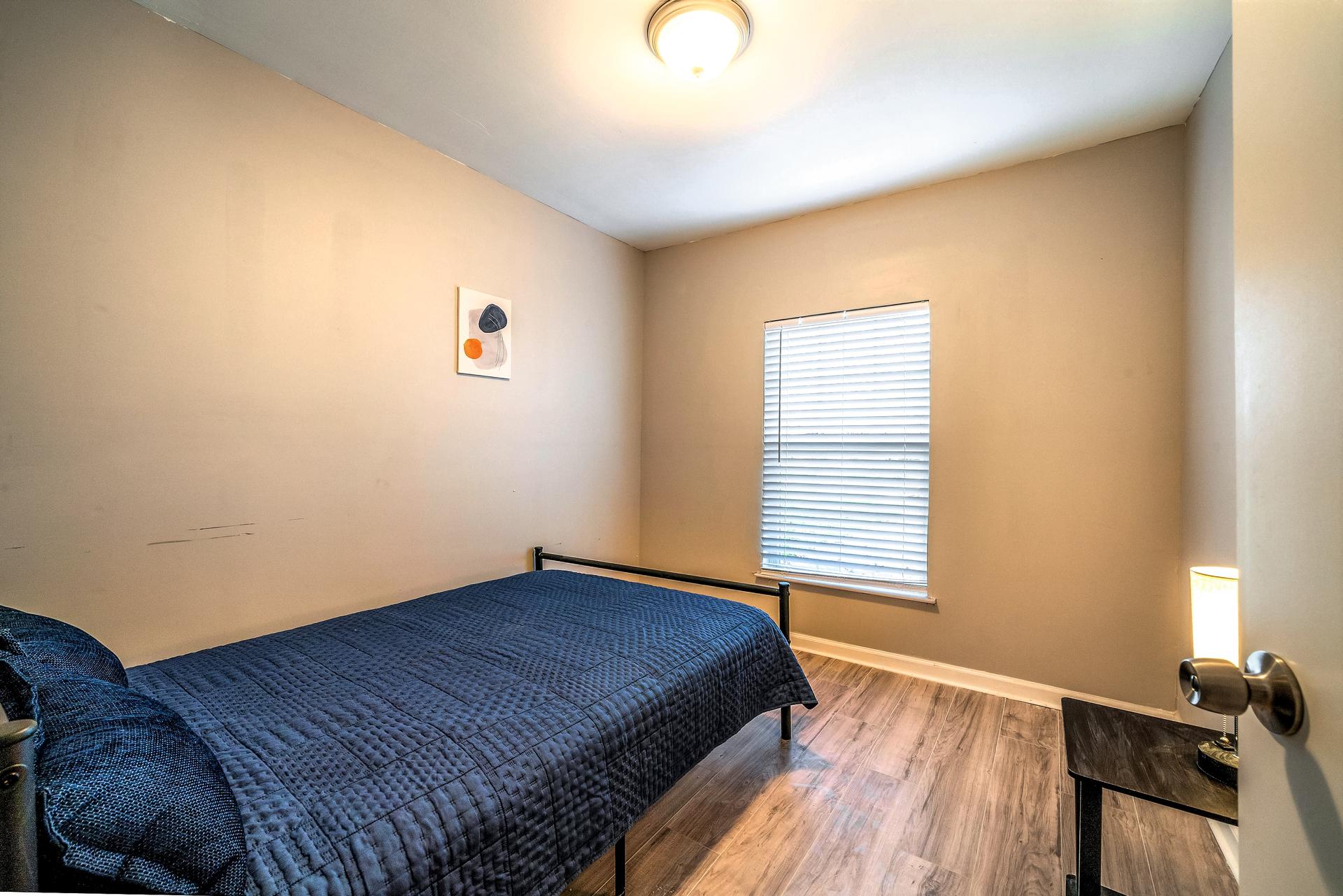 bedroom, detected: bed, window blind