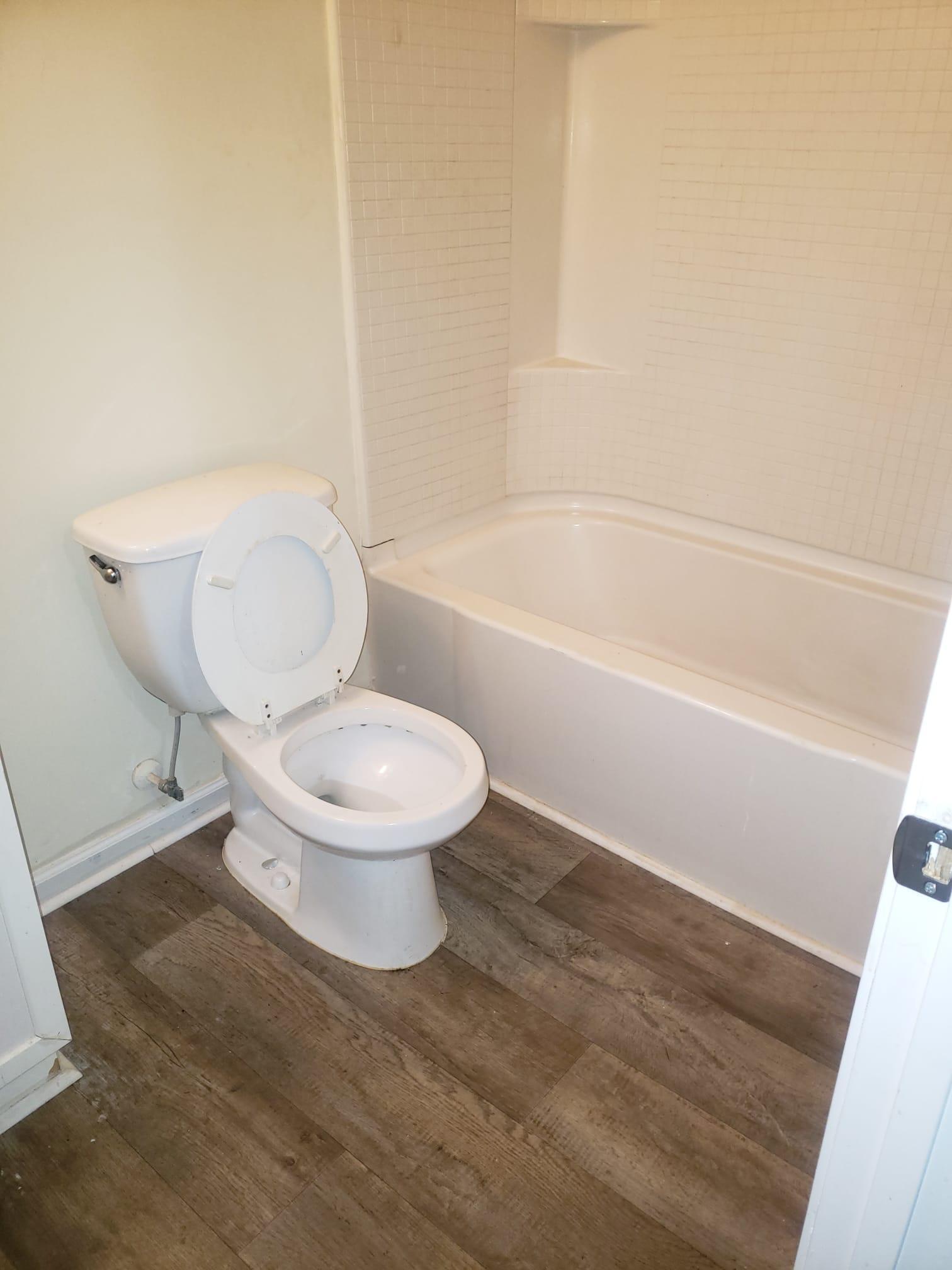 Full Bathroom