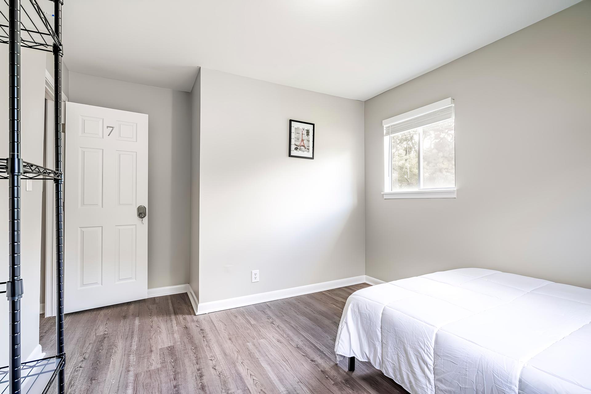 bedroom, detected:bed