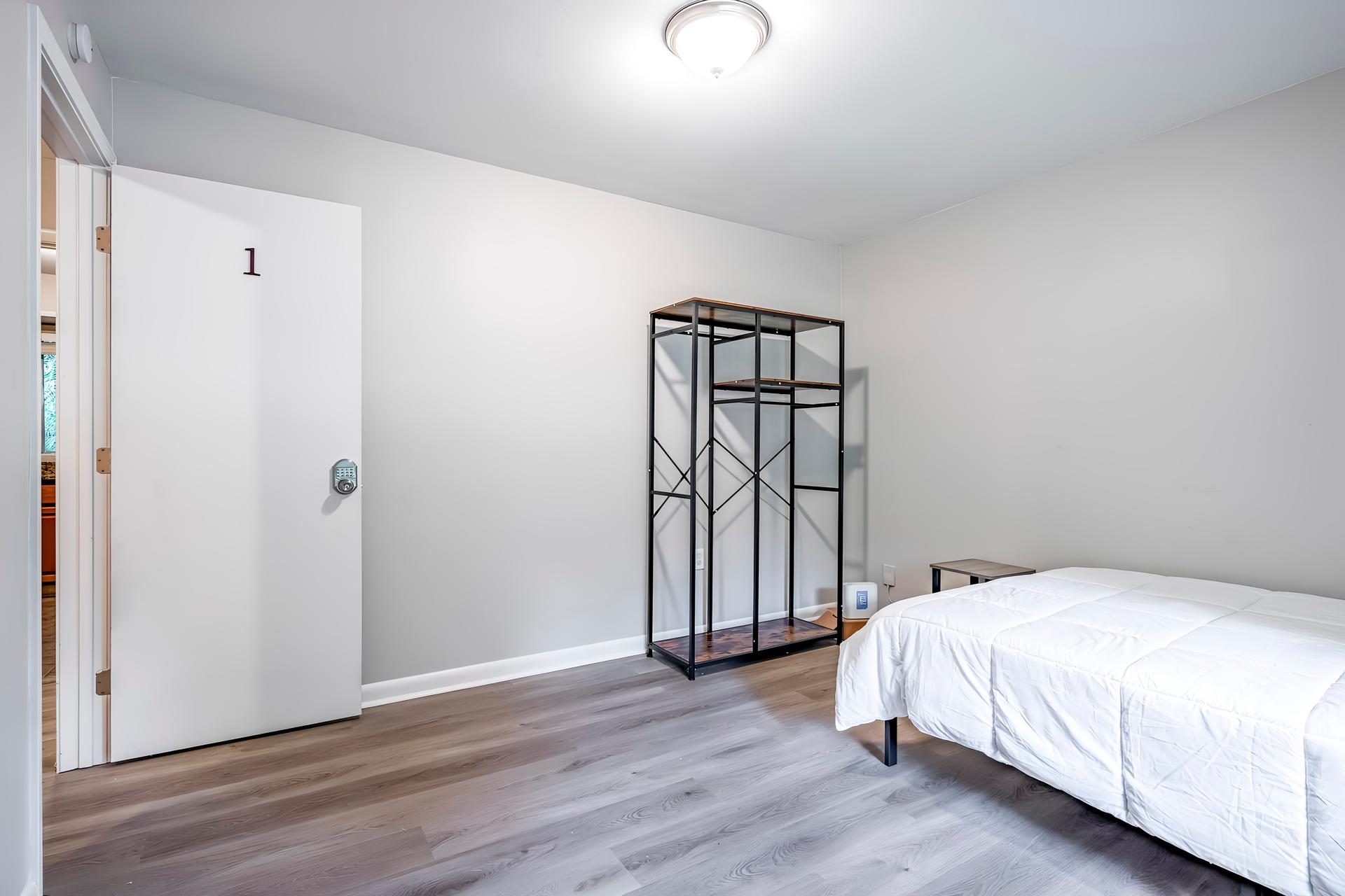 bedroom, detected:bed