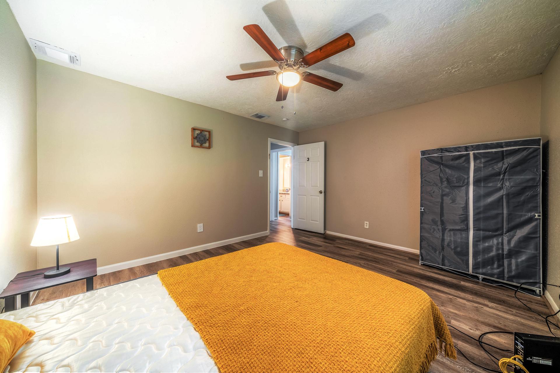 bedroom, detected: ceiling fan, window blind, bed