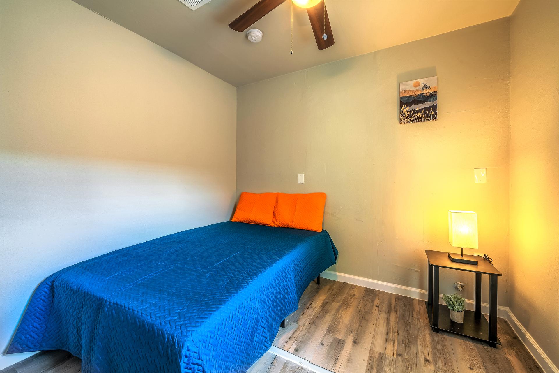 bedroom, detected: ceiling fan, bed