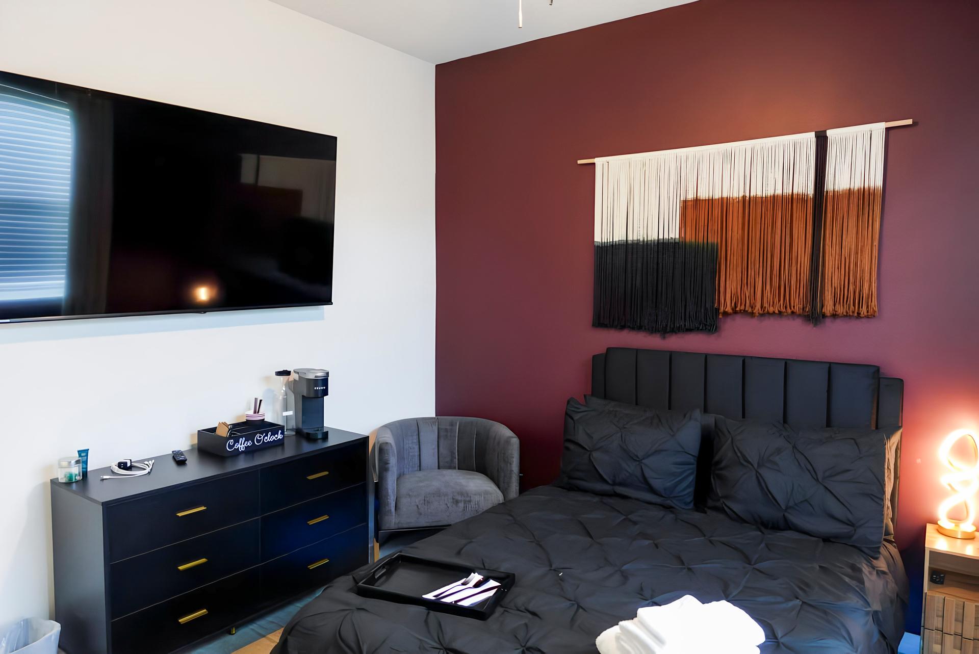 bedroom, detected:bed