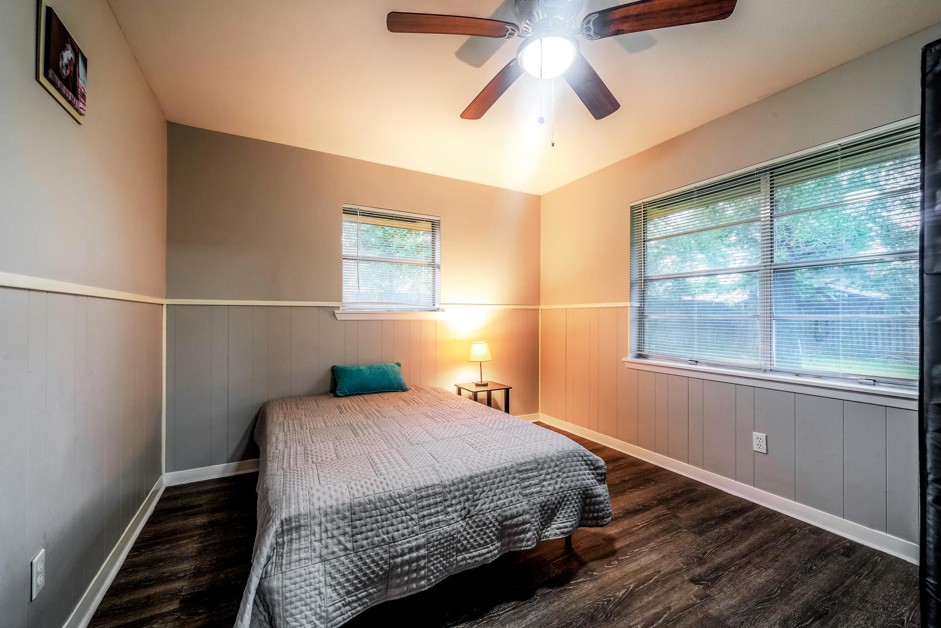 bedroom, detected: ceiling fan, window blind, bed