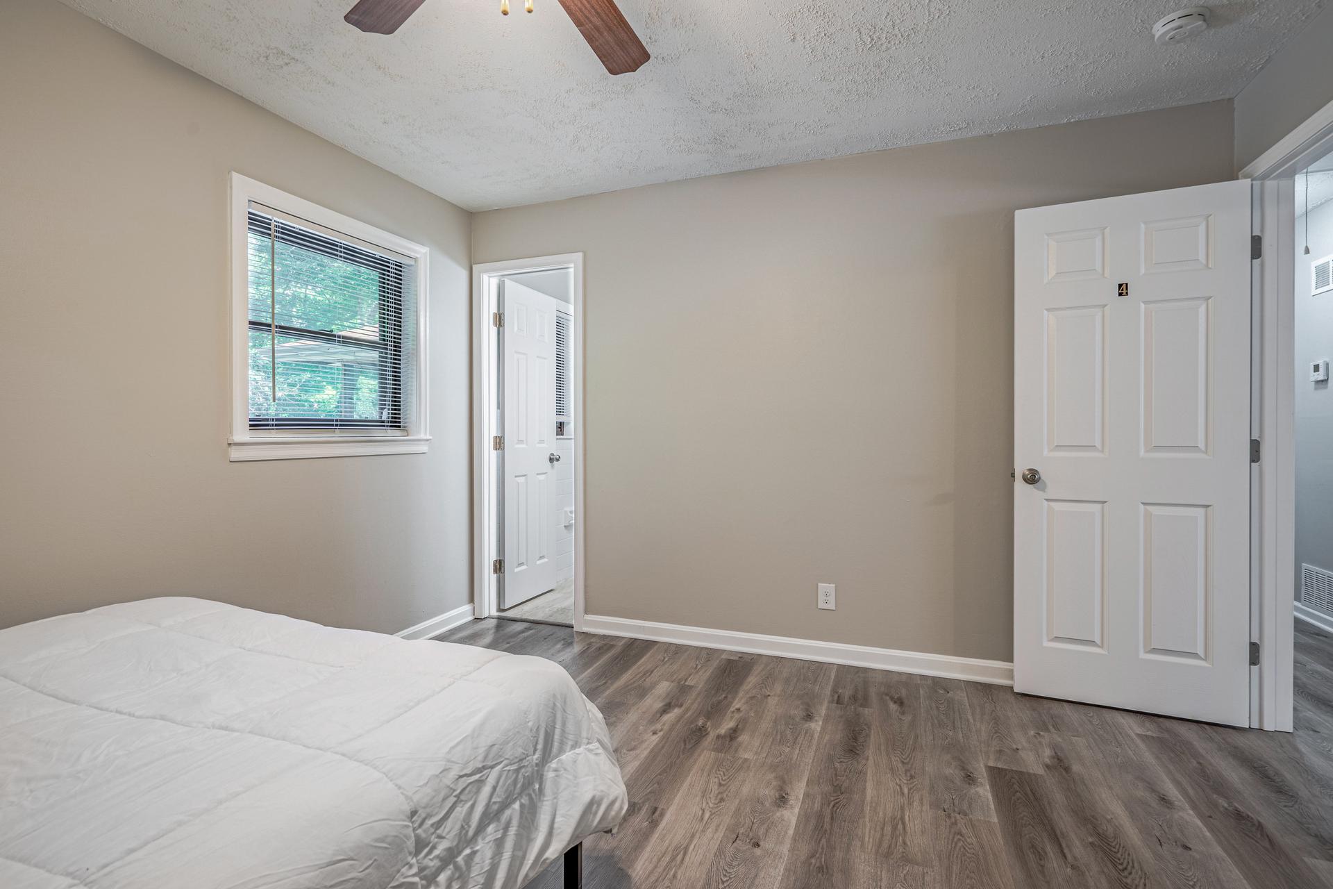bedroom, detected: ceiling fan, window blind, bed