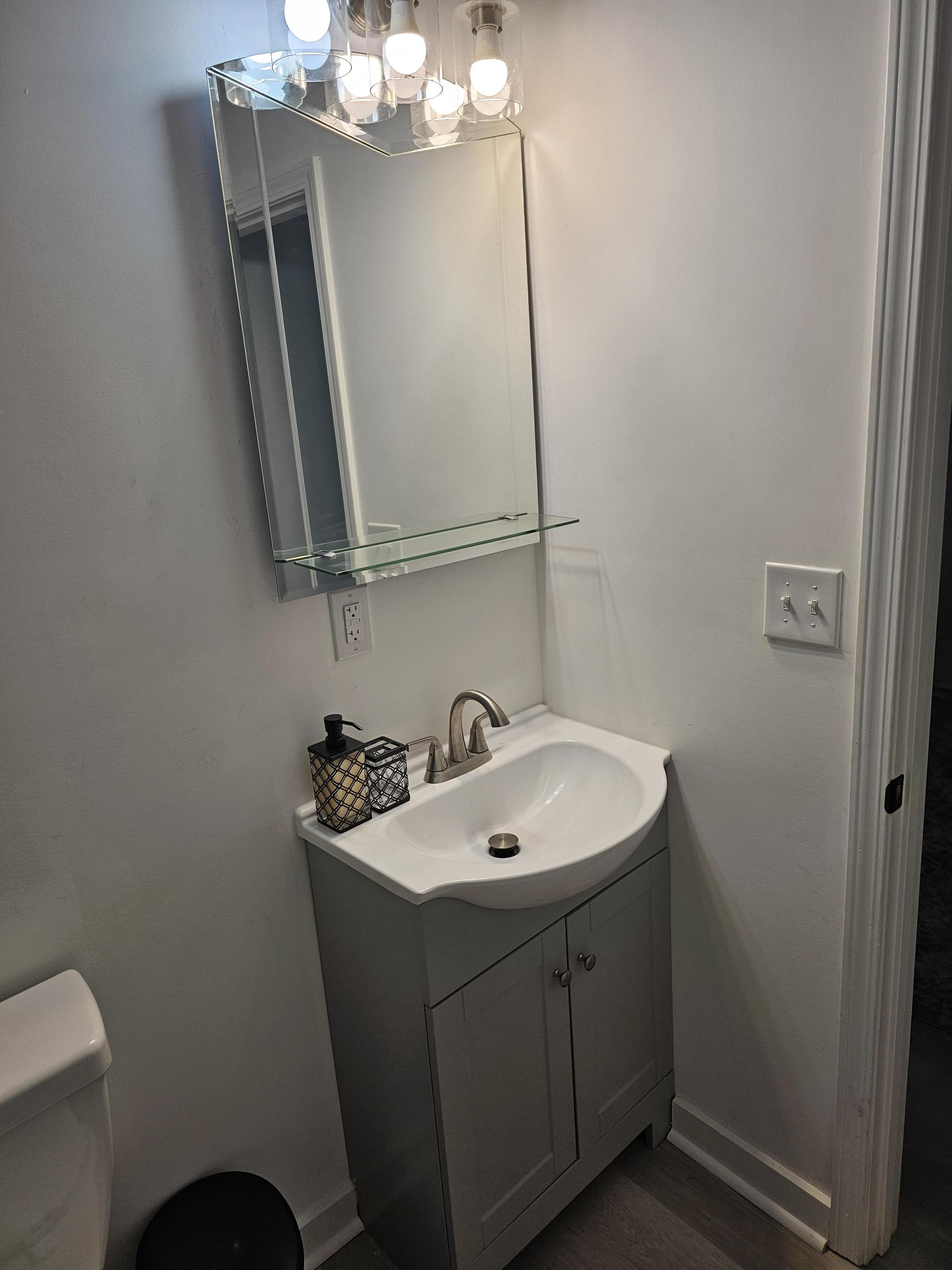 Master bedroom  bath