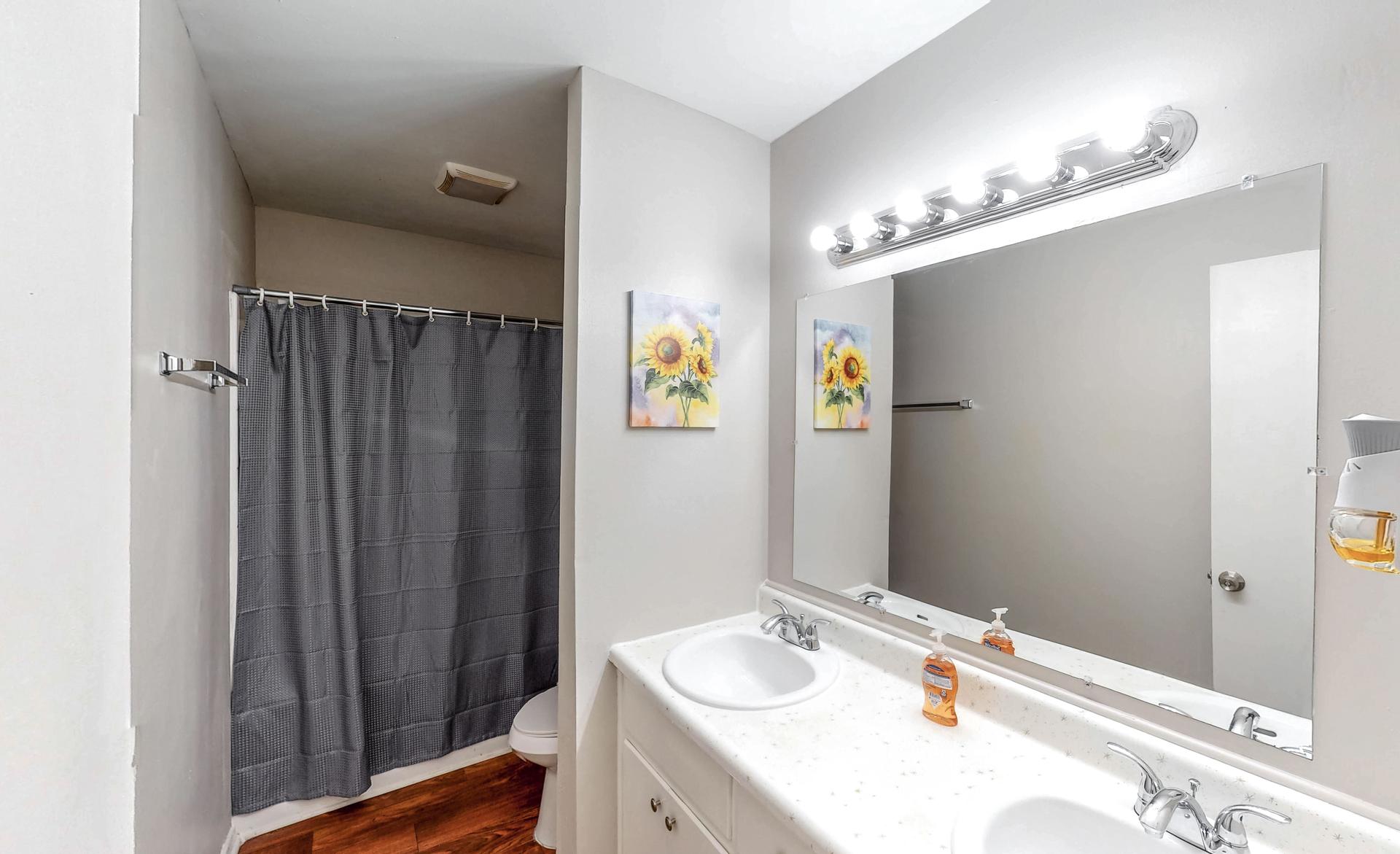 Bathroom(s)