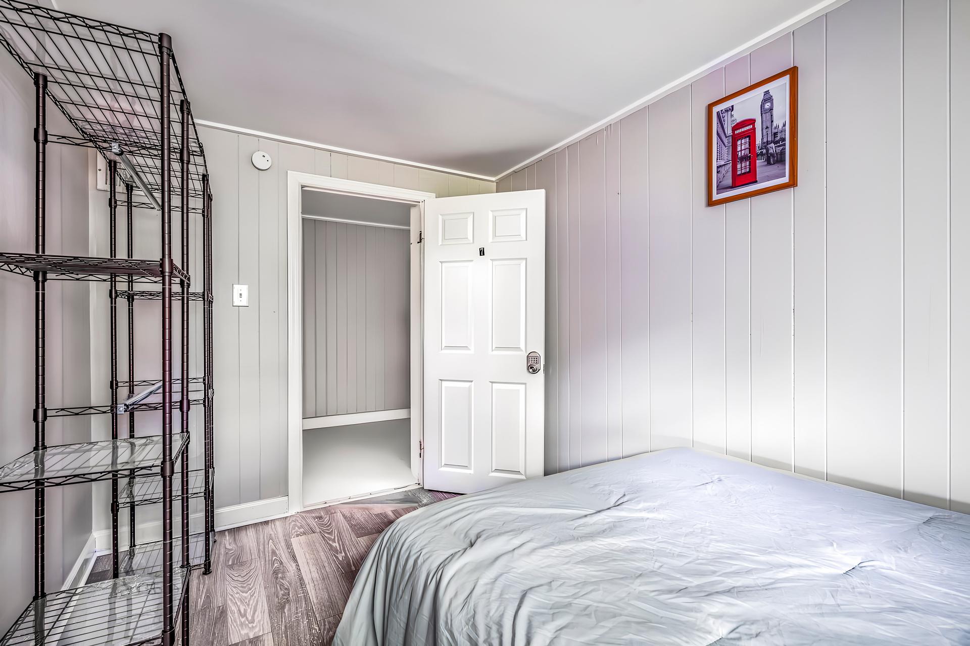 bedroom, detected:bed