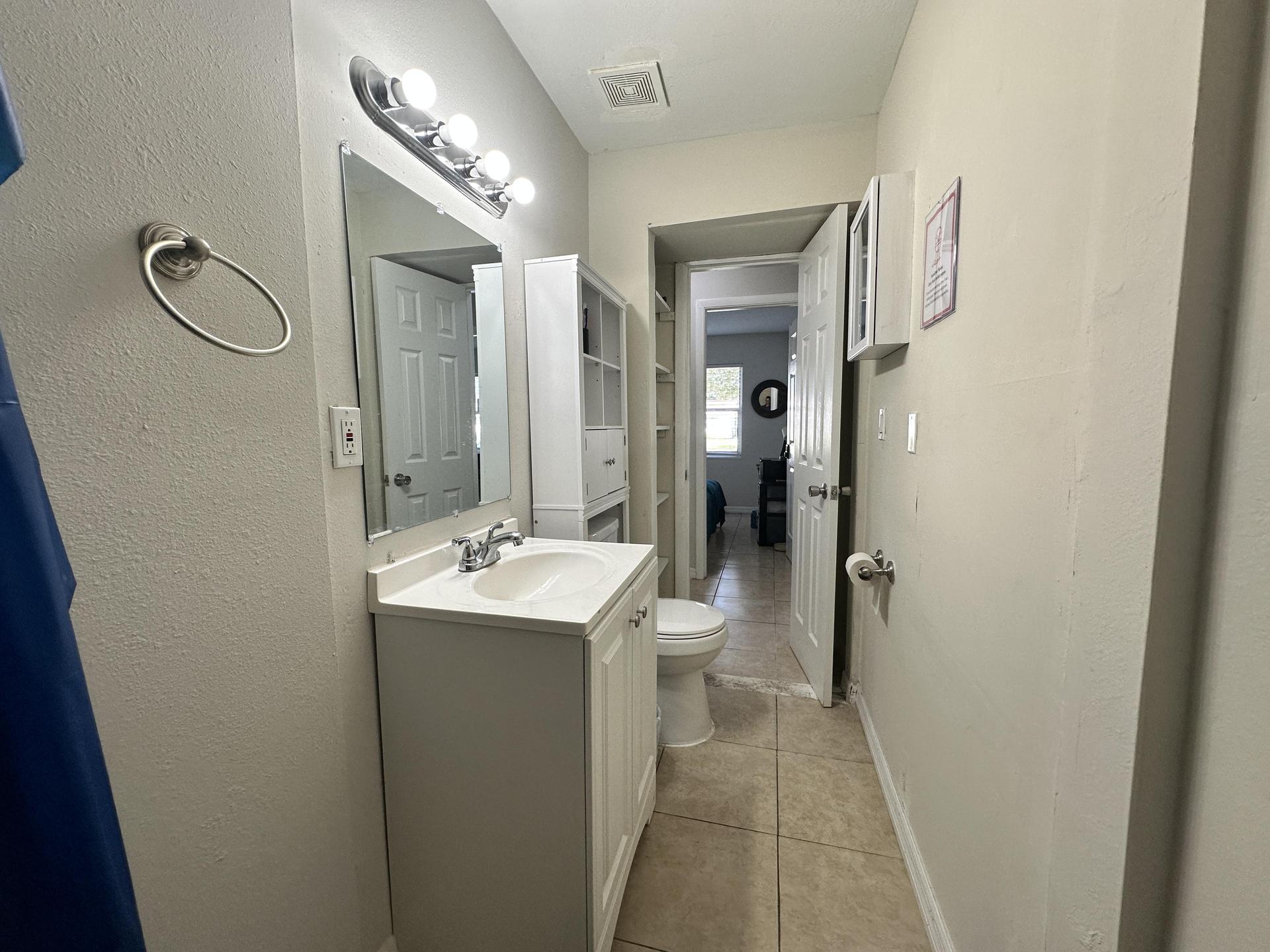 Full Bathroom