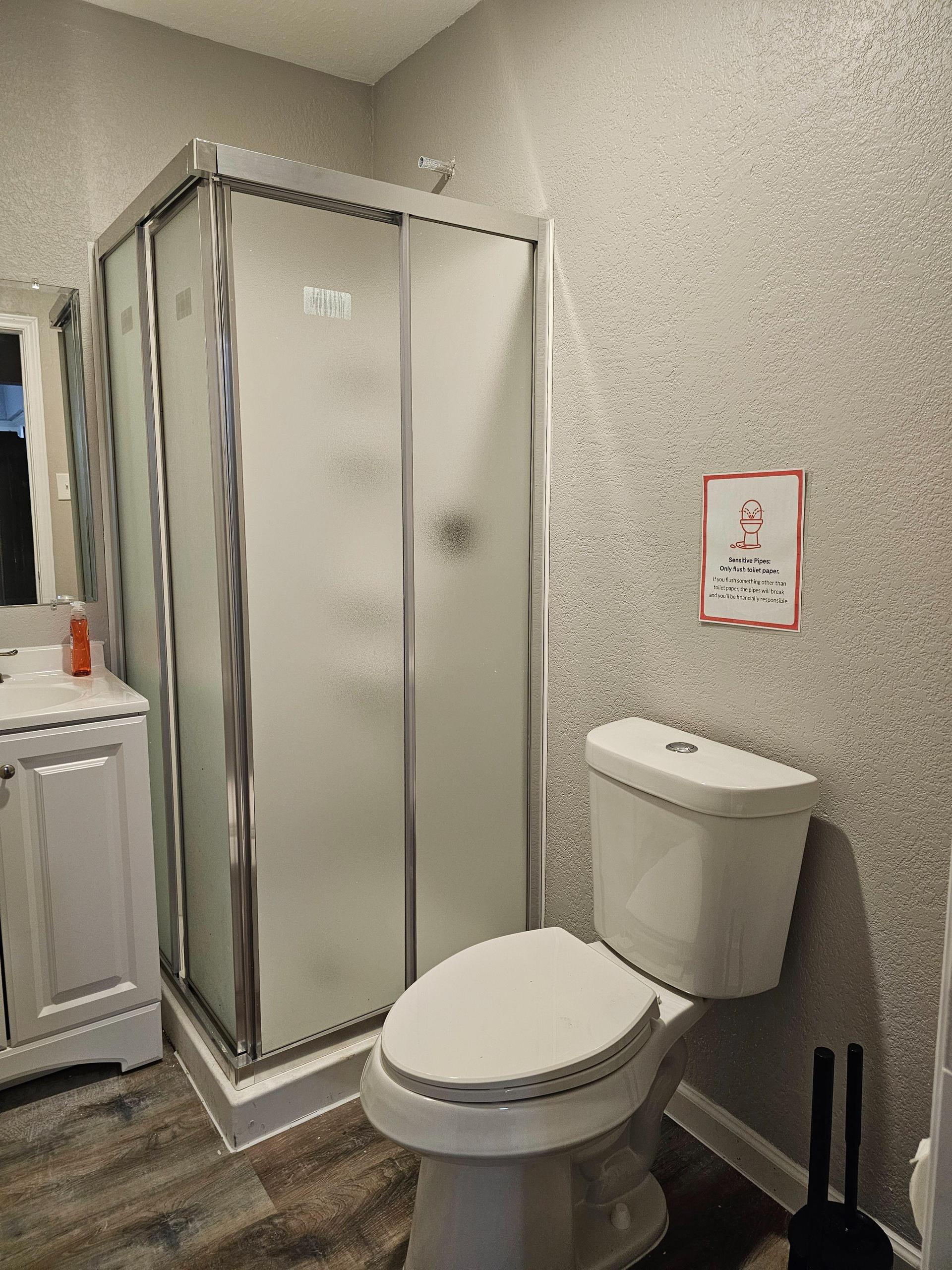 Shared Full Bath
5,6,7, 8