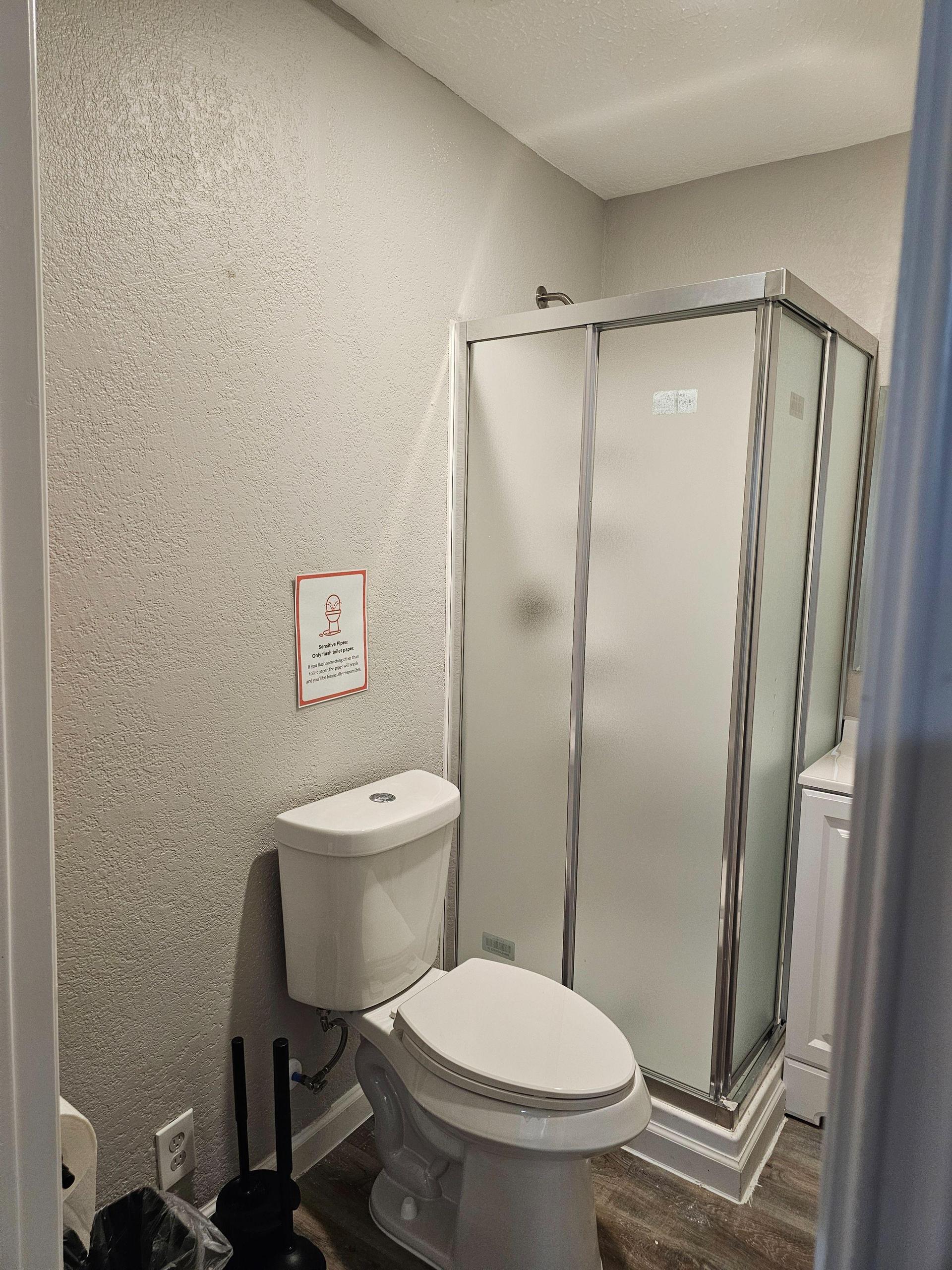 Shared full bath
9, 10, 11