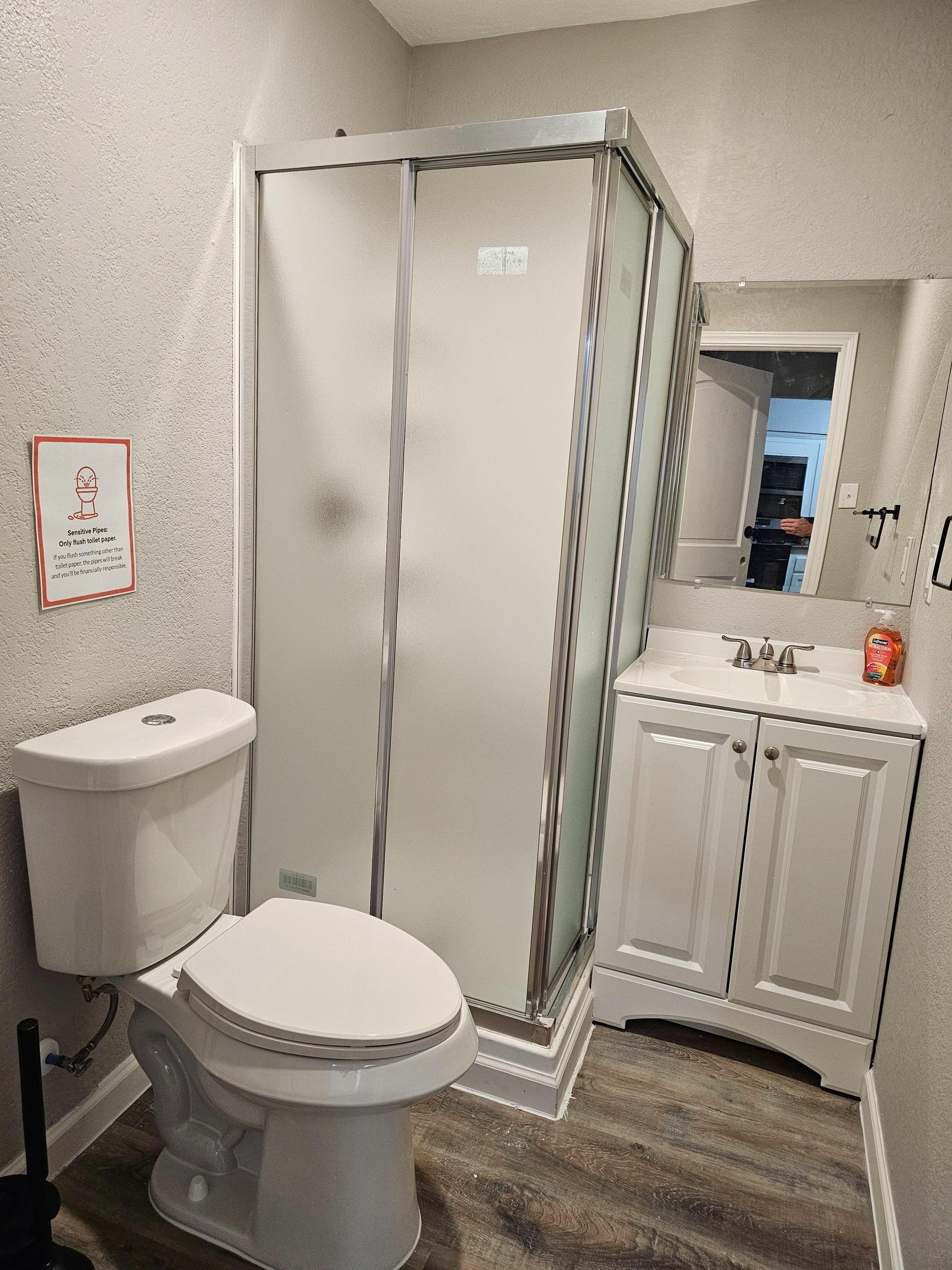 Shared full bath
5, 6, 7, 8