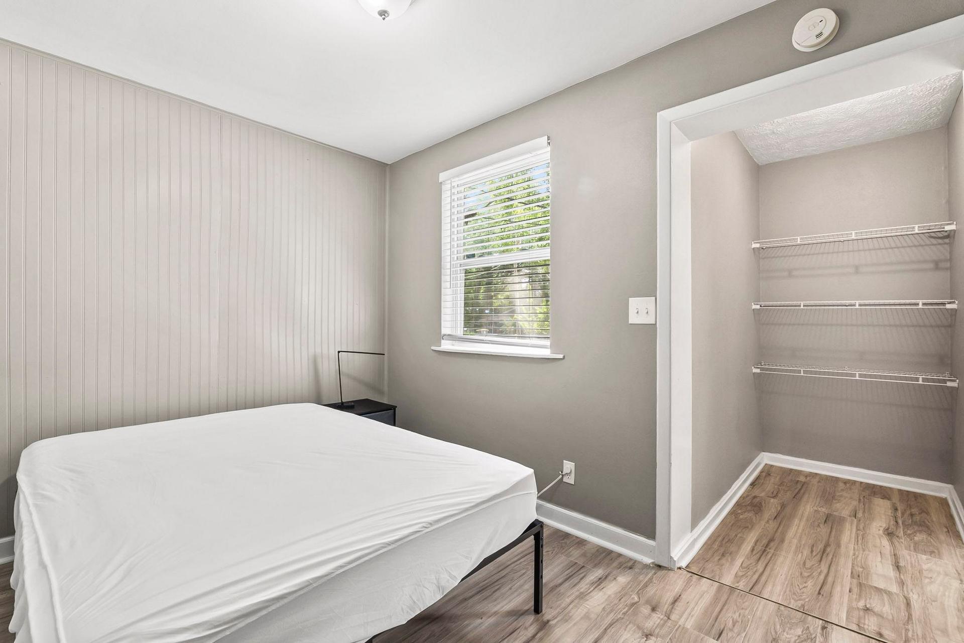 bedroom, detected:bed, window blind