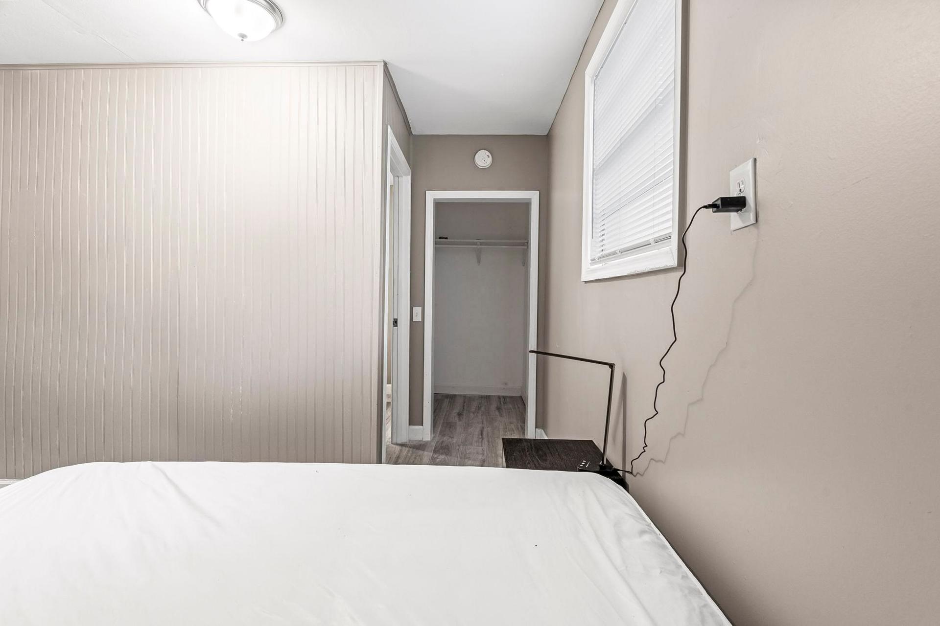 bedroom, detected:bed