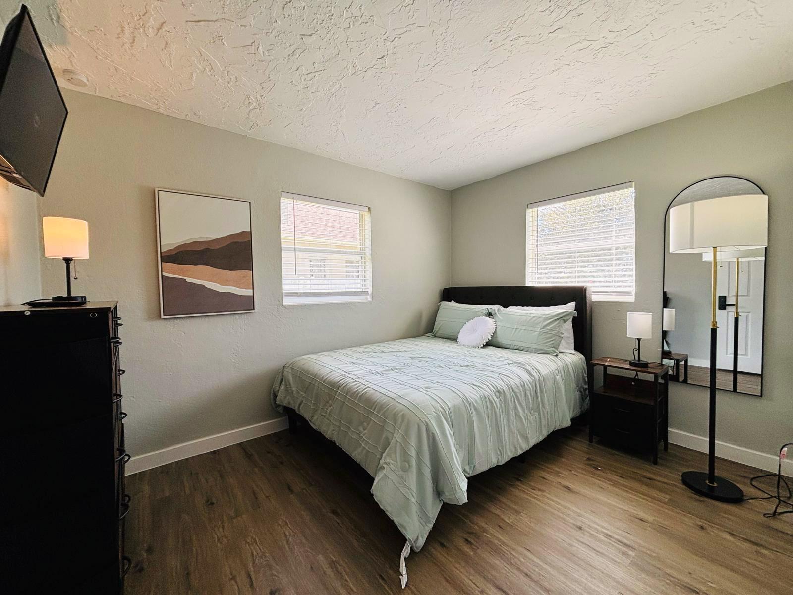 bedroom, detected:bed, window blind