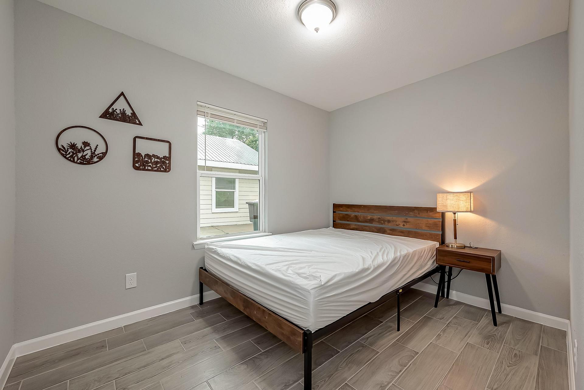 bedroom, detected:bed