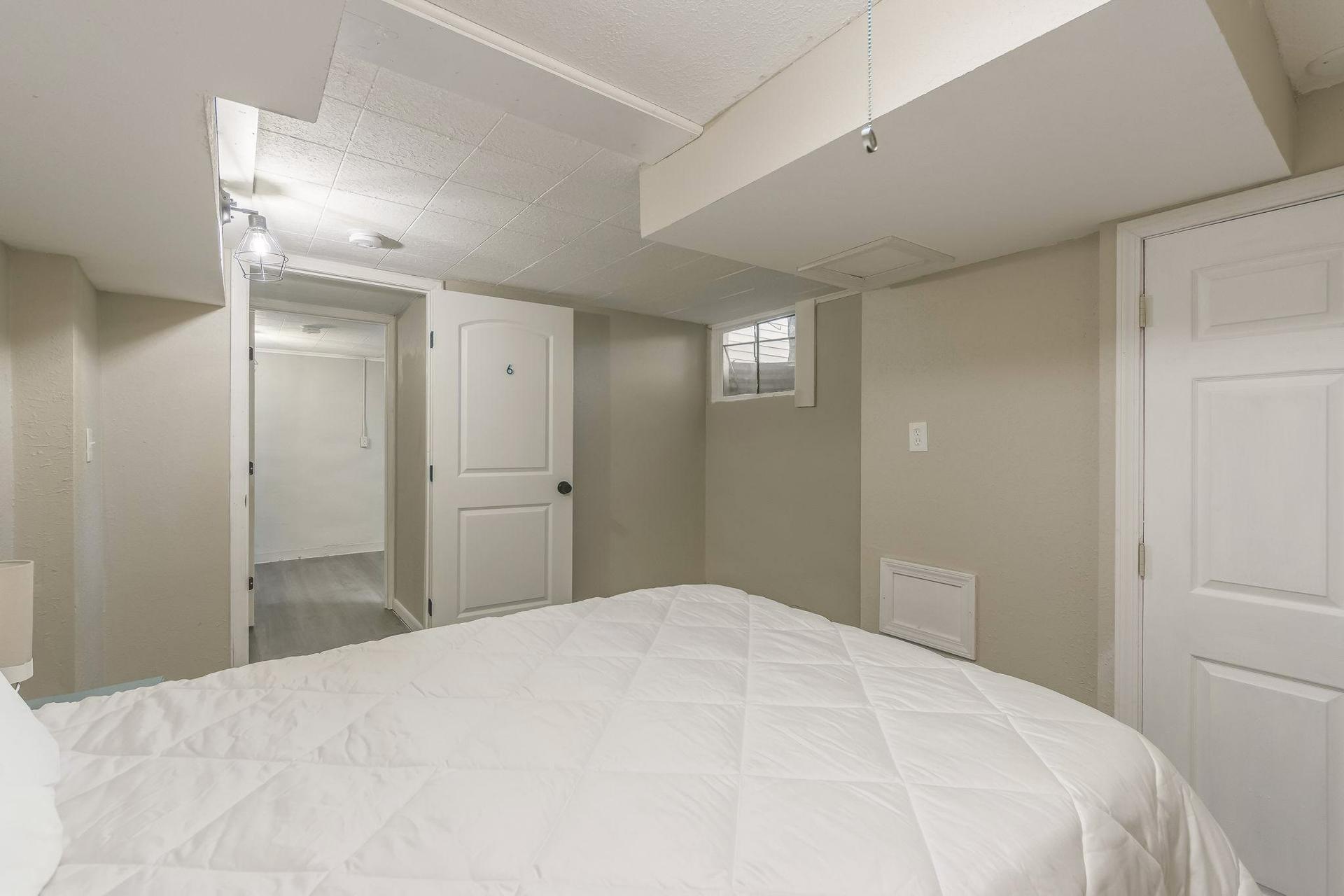 bedroom, detected:bed