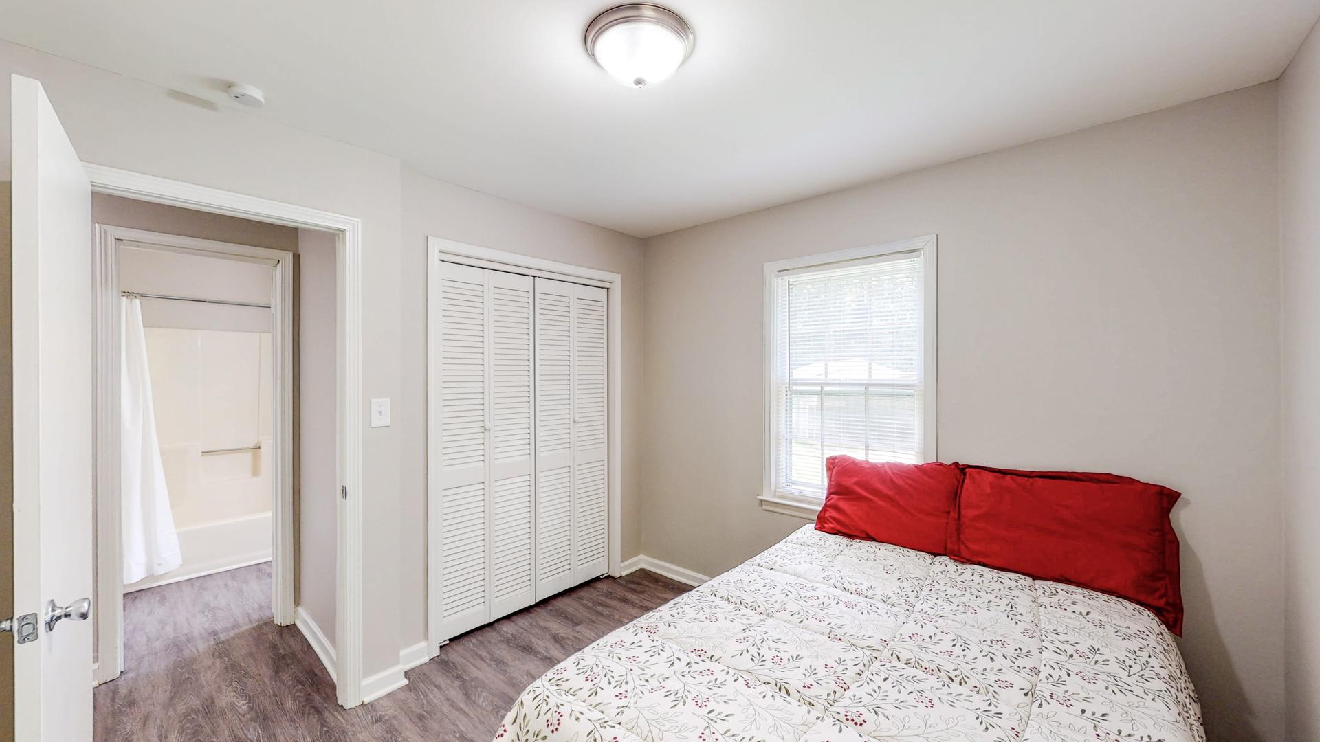 bedroom, detected: bed