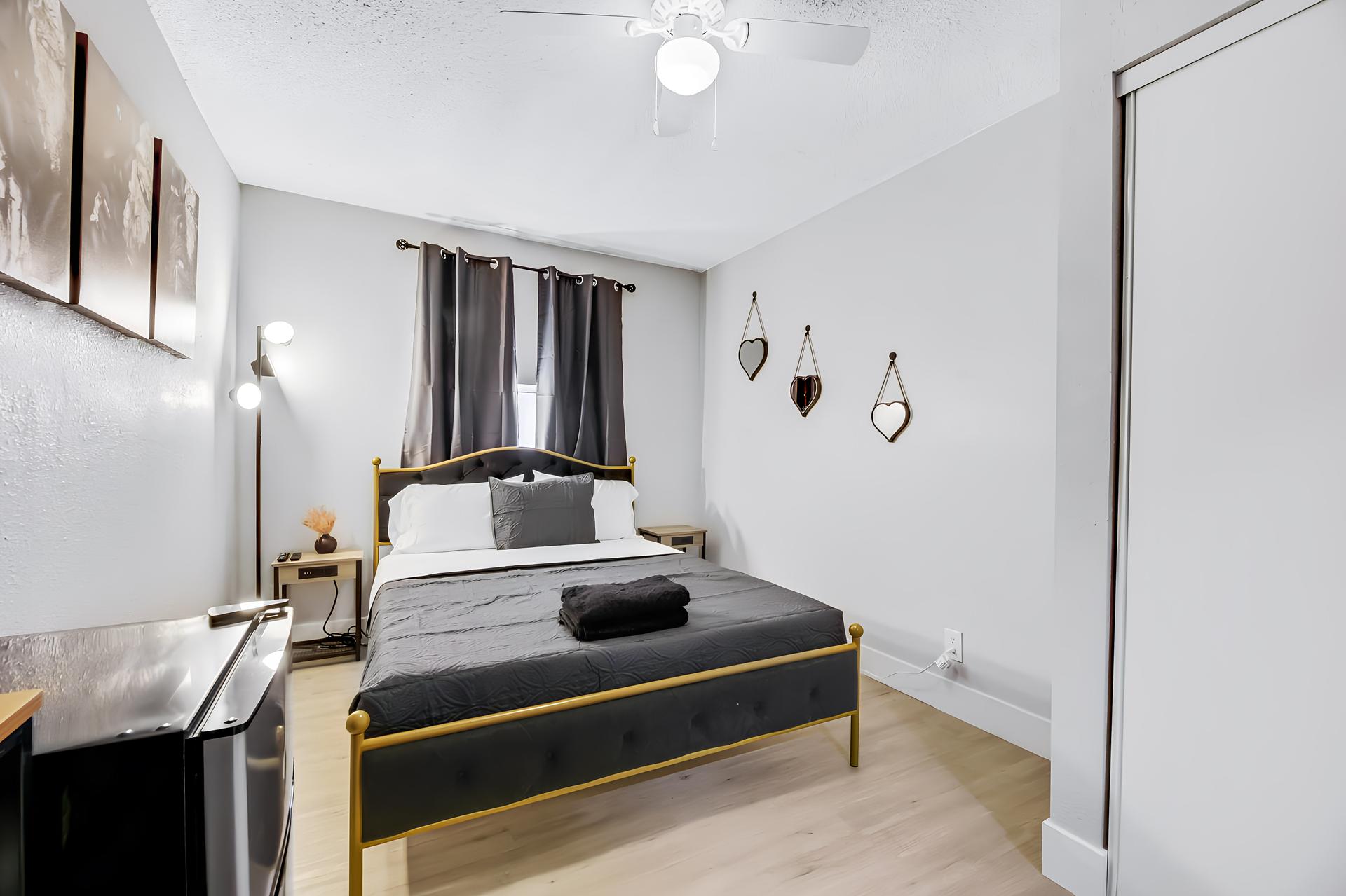 bedroom, detected:bed