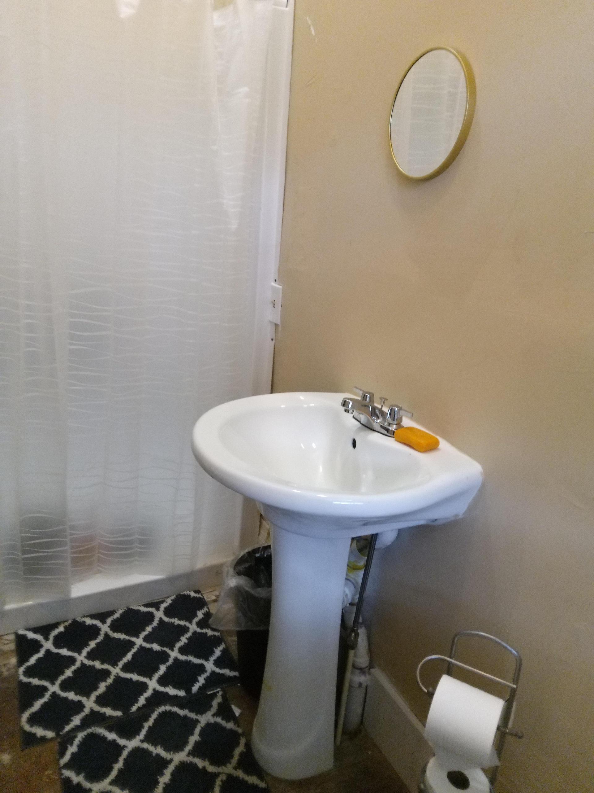 Bathroom 4 Room 4