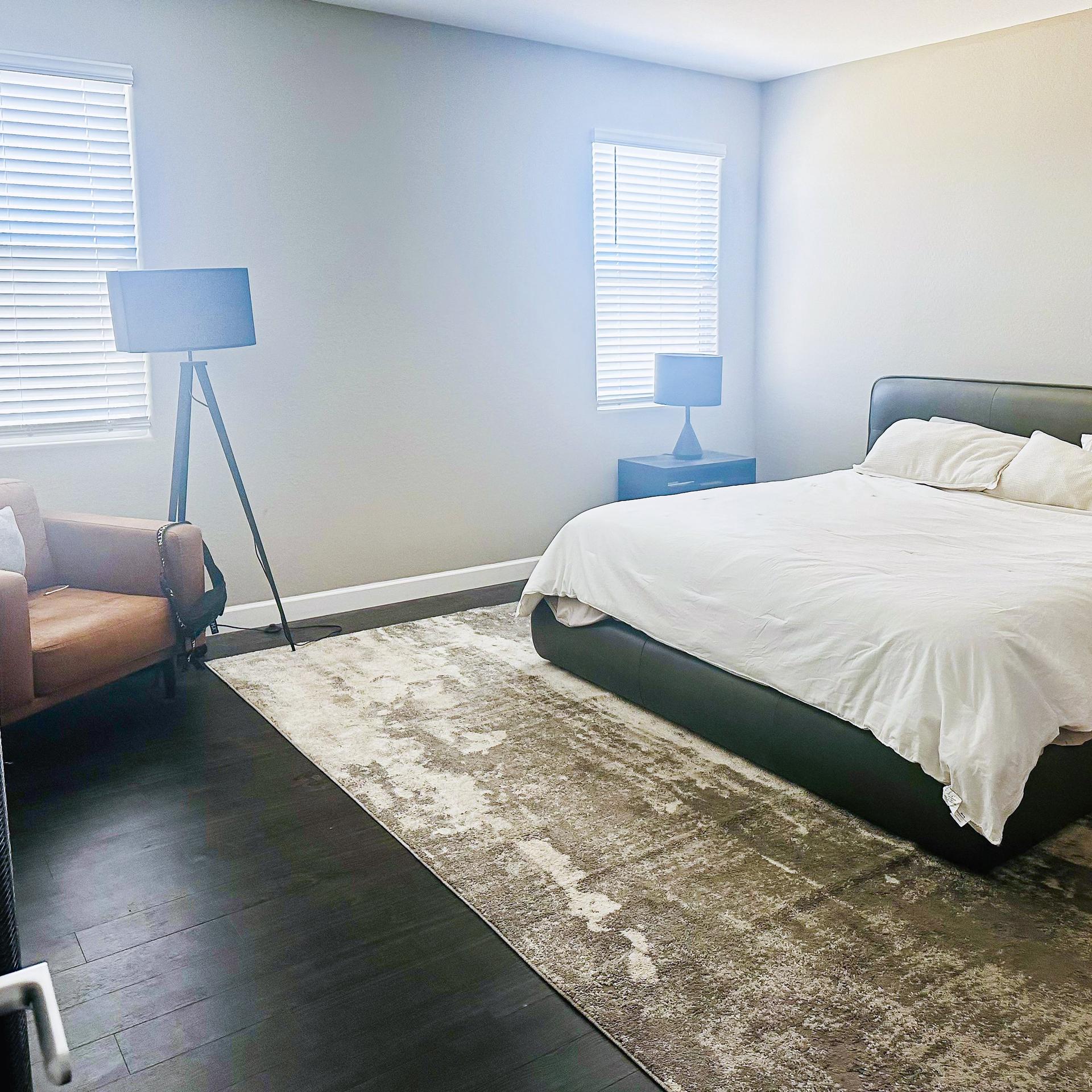 bedroom, detected:window blind, bed