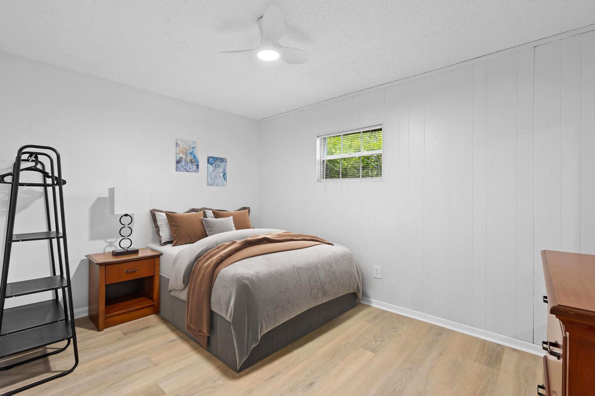 bedroom, detected:bed, ceiling fan