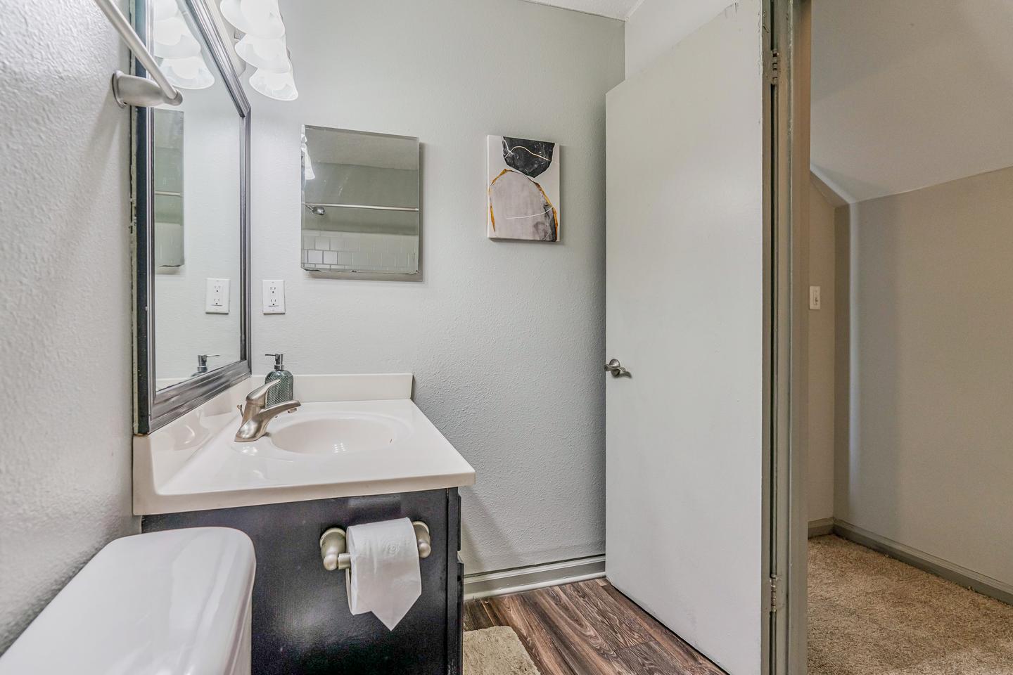 Bathroom(s)