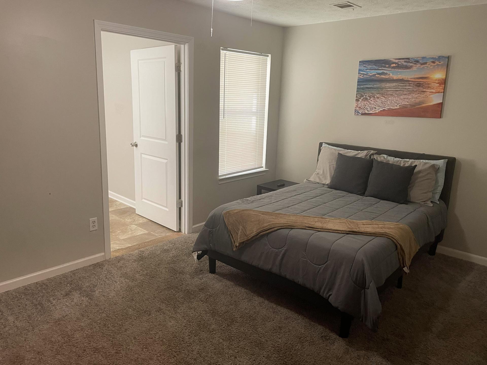 bedroom, detected:window blind, bed