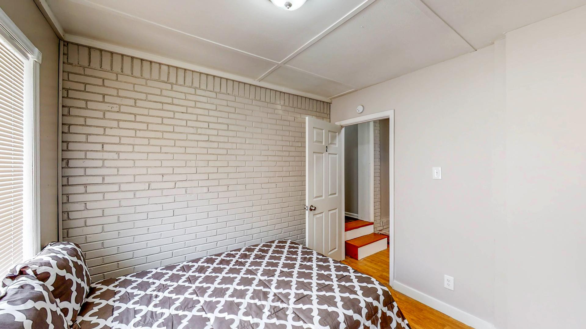 bedroom, detected: bed