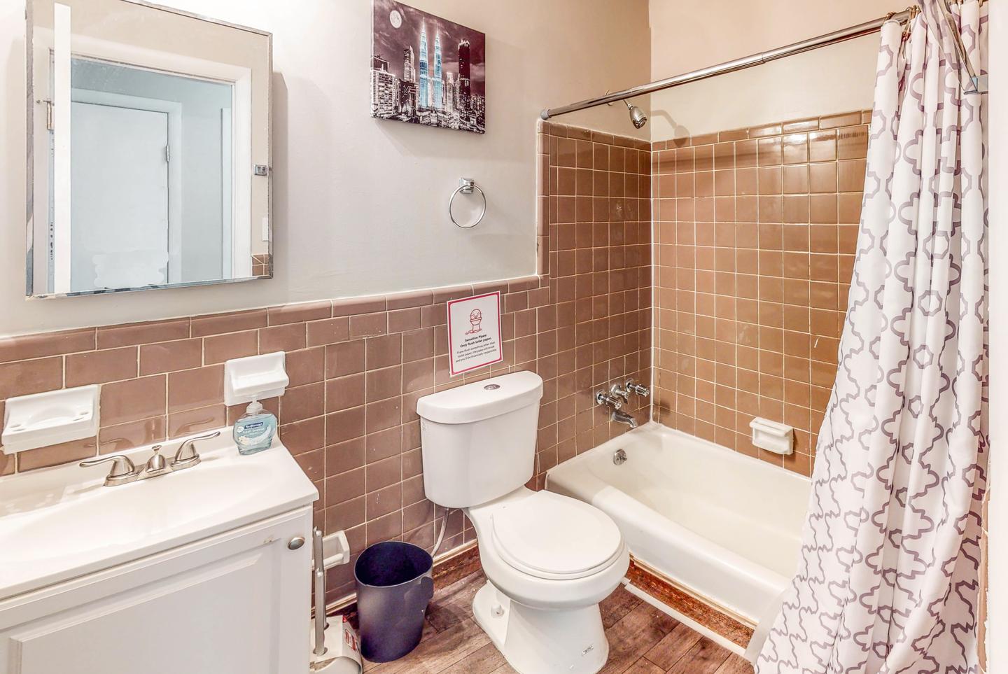 Bathroom(s)