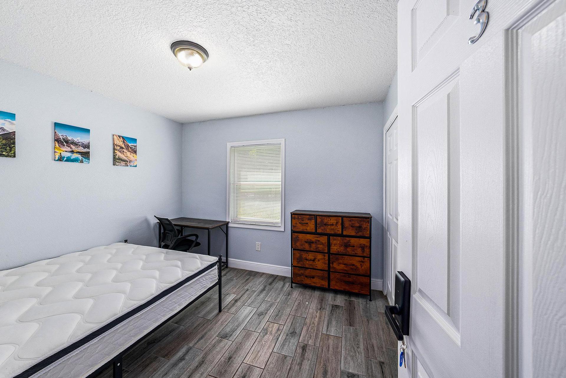 bedroom, detected:bed