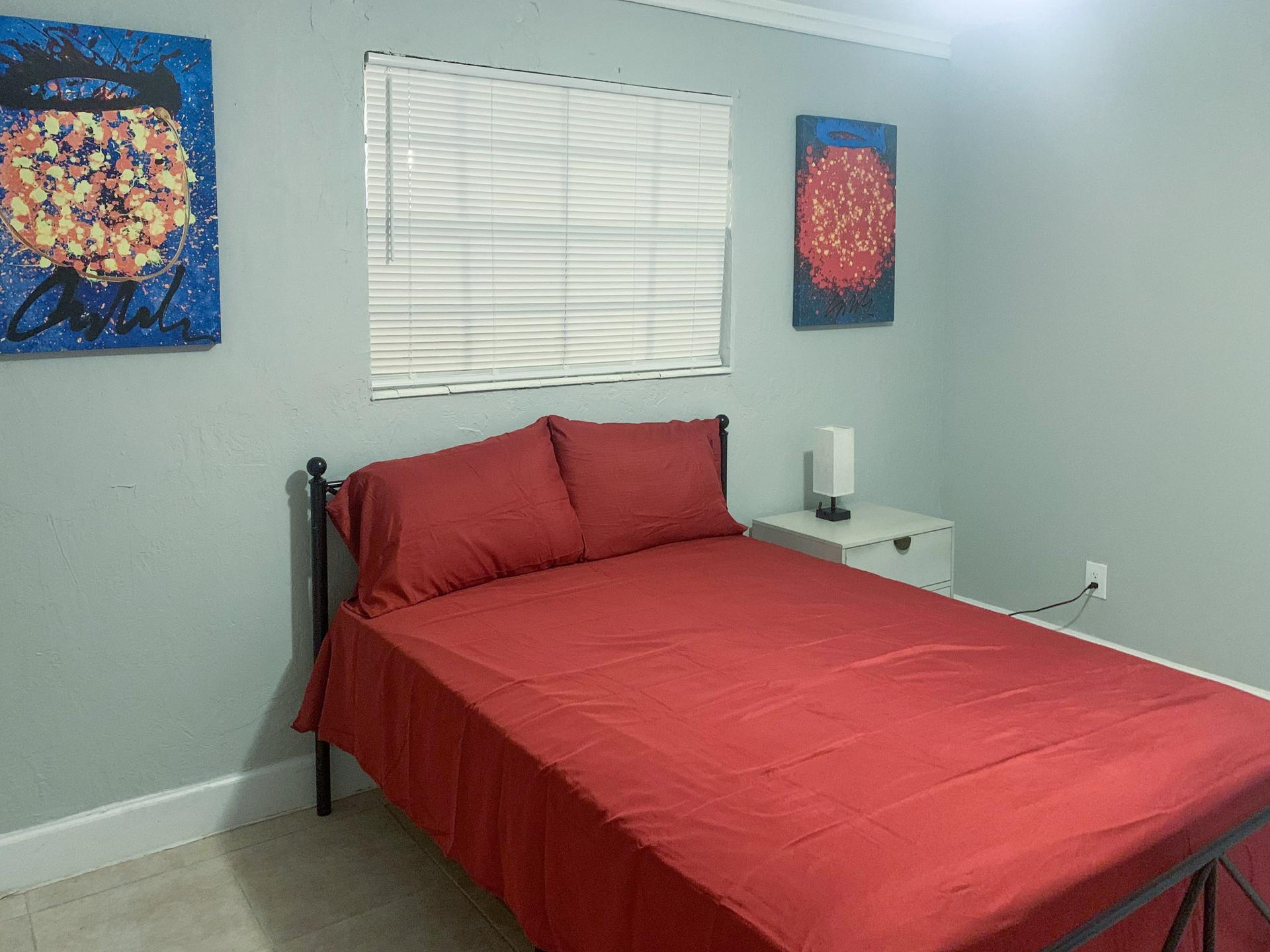 bedroom, detected:bed, window blind, ceiling fan