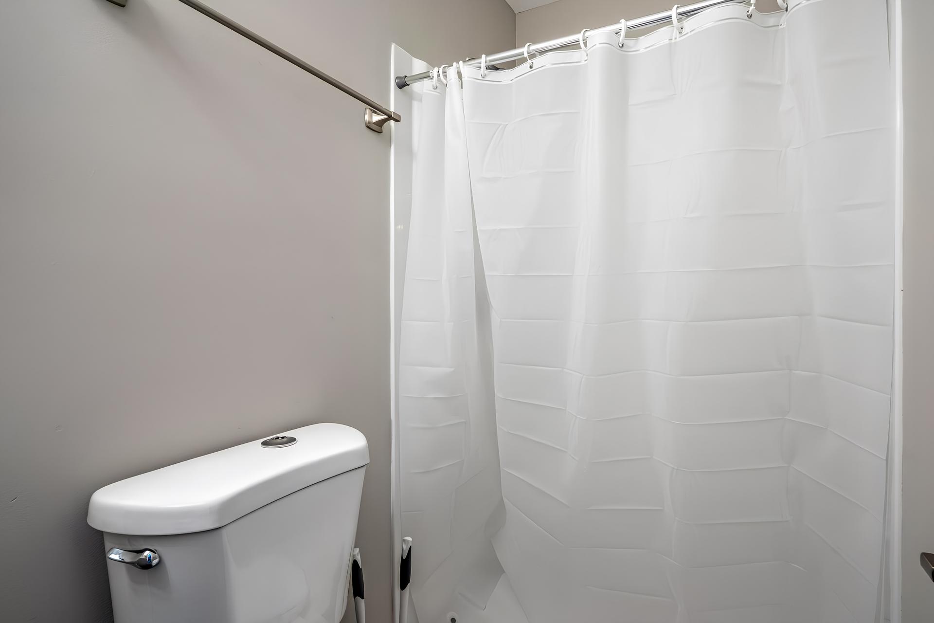 bathroom, detected:shower, bathtub