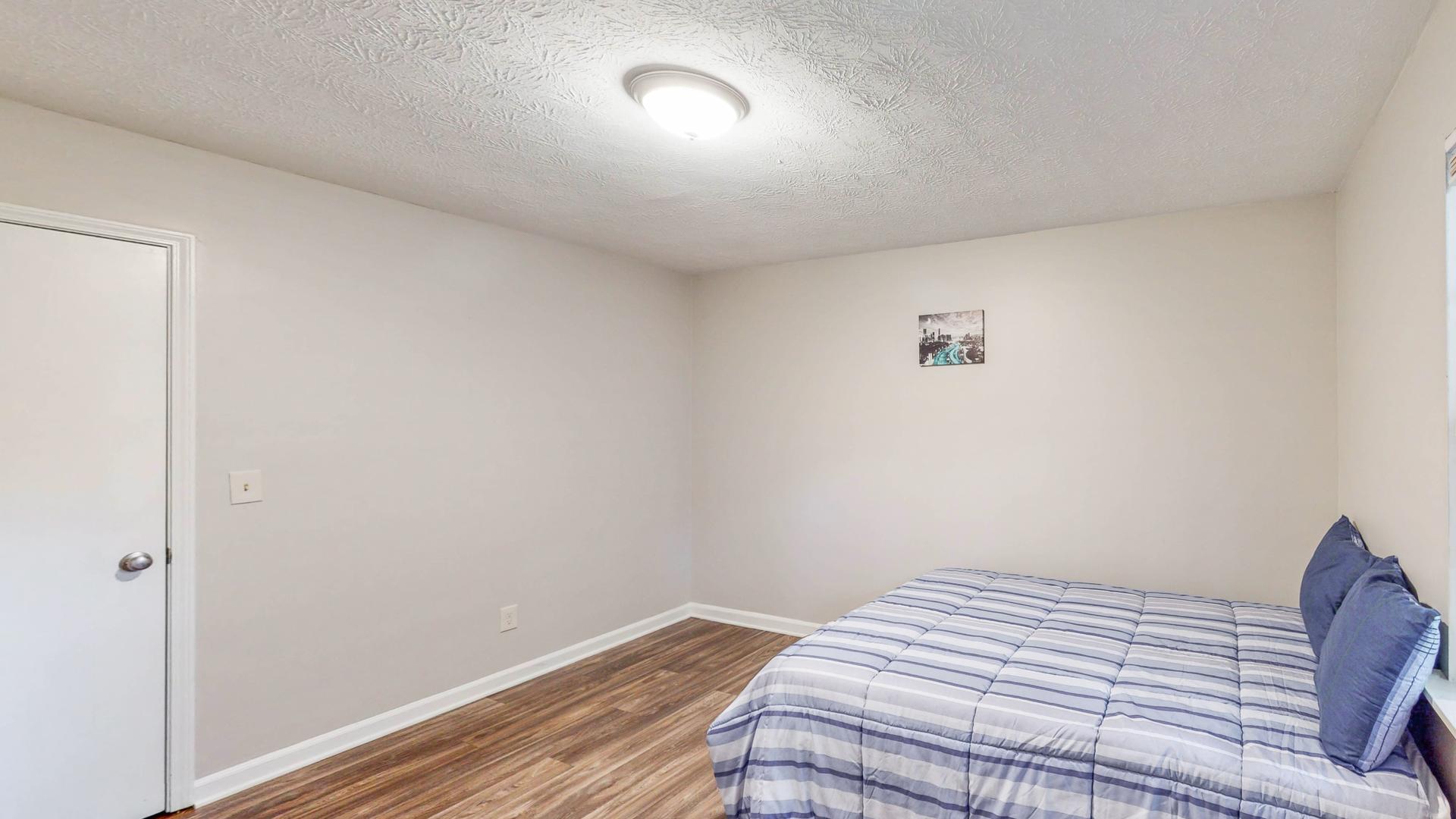 bedroom, detected: bed, window blind