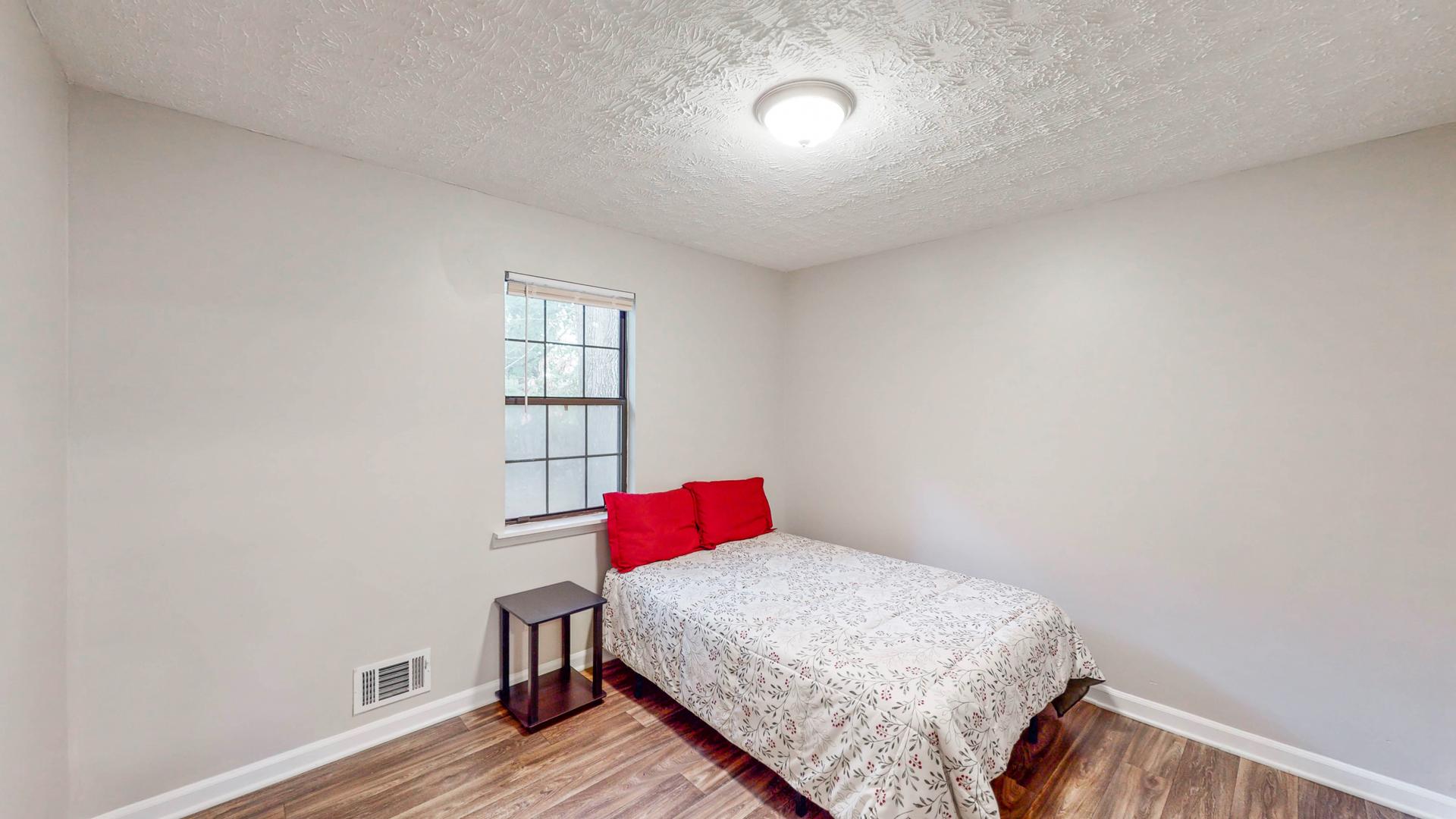 bedroom, detected: bed