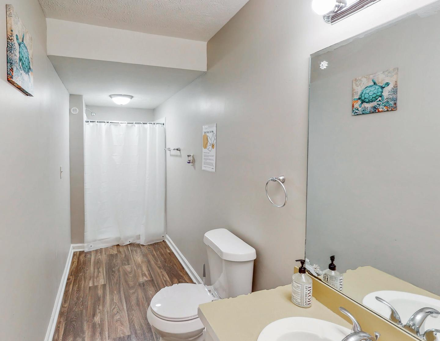 Bathroom(s)