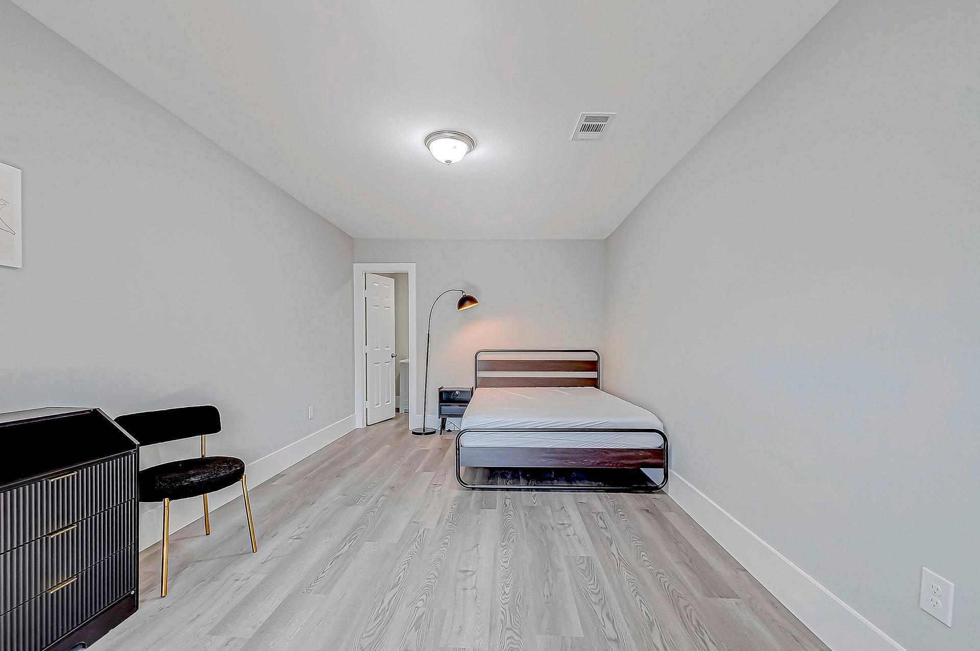 bedroom, detected:bed