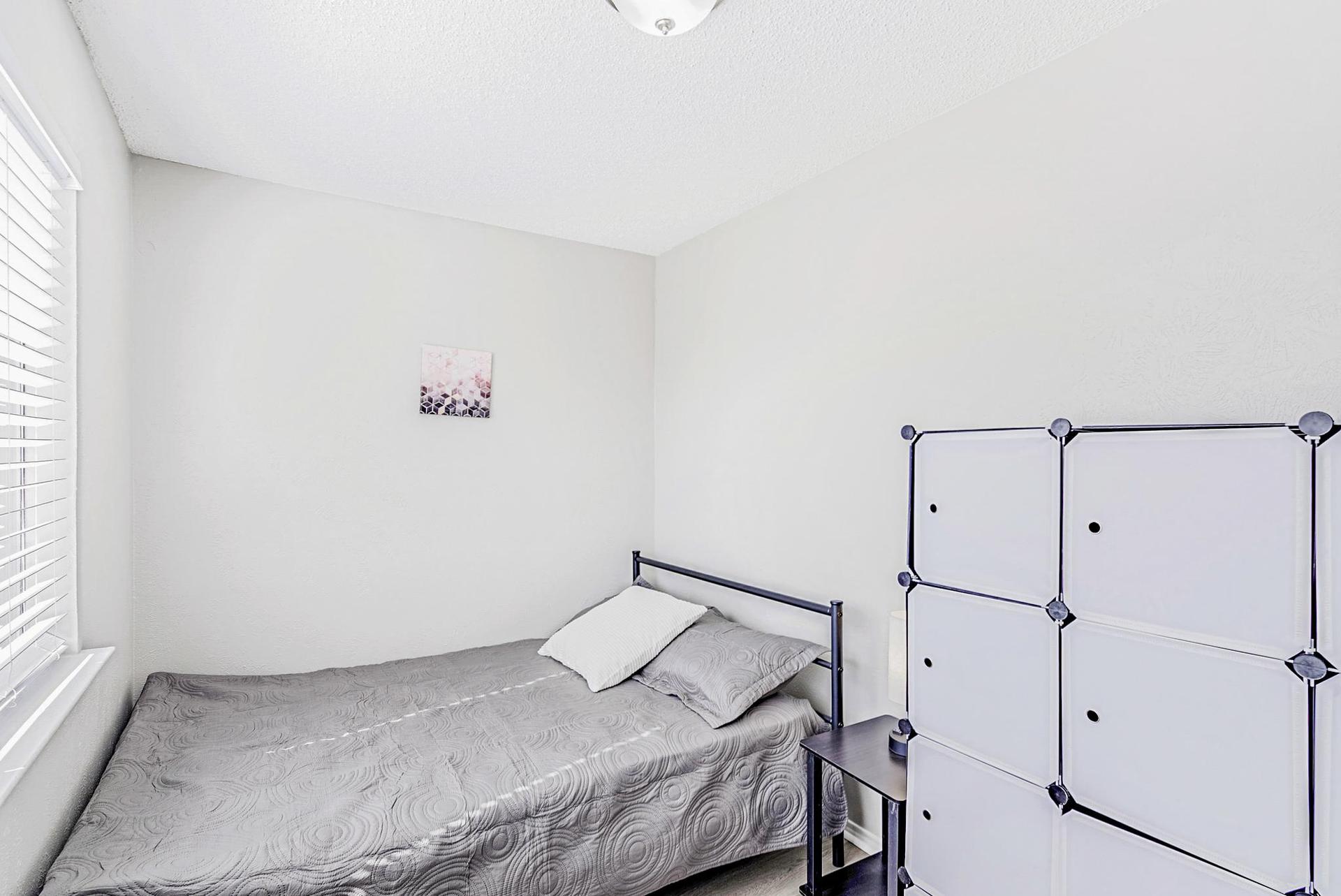 bedroom, detected: bed