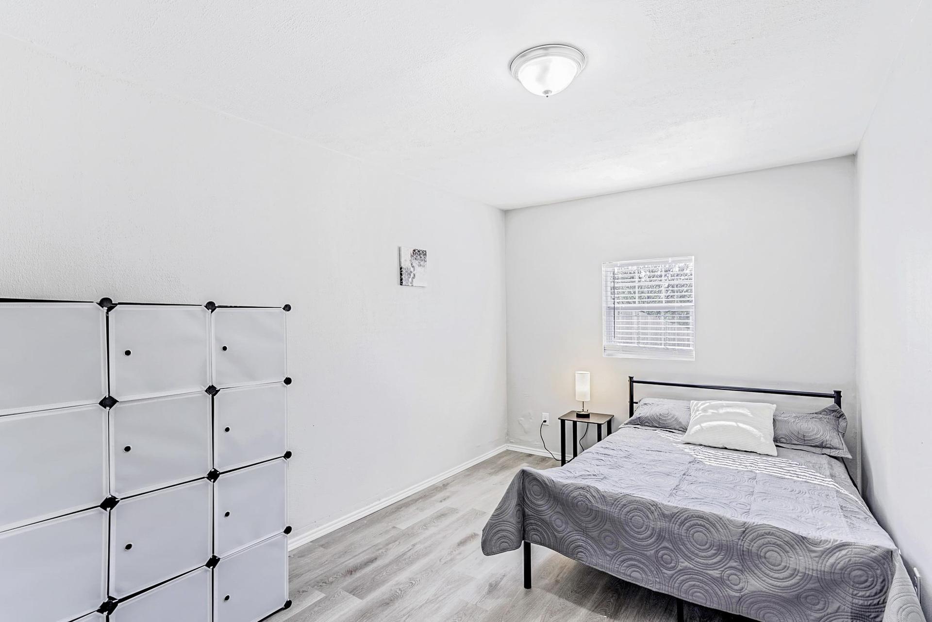 bedroom, detected: bed