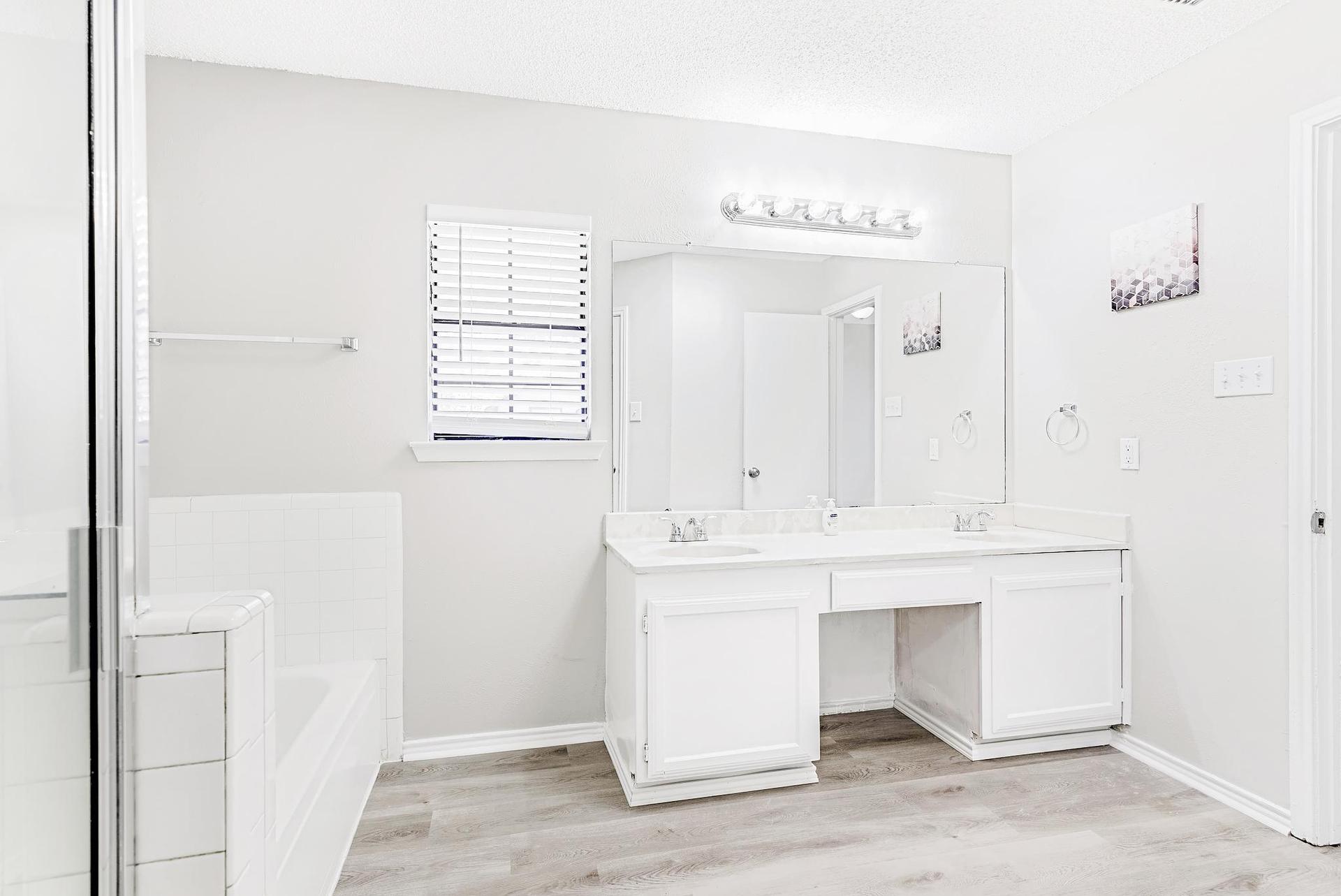 bathroom, detected: toilet