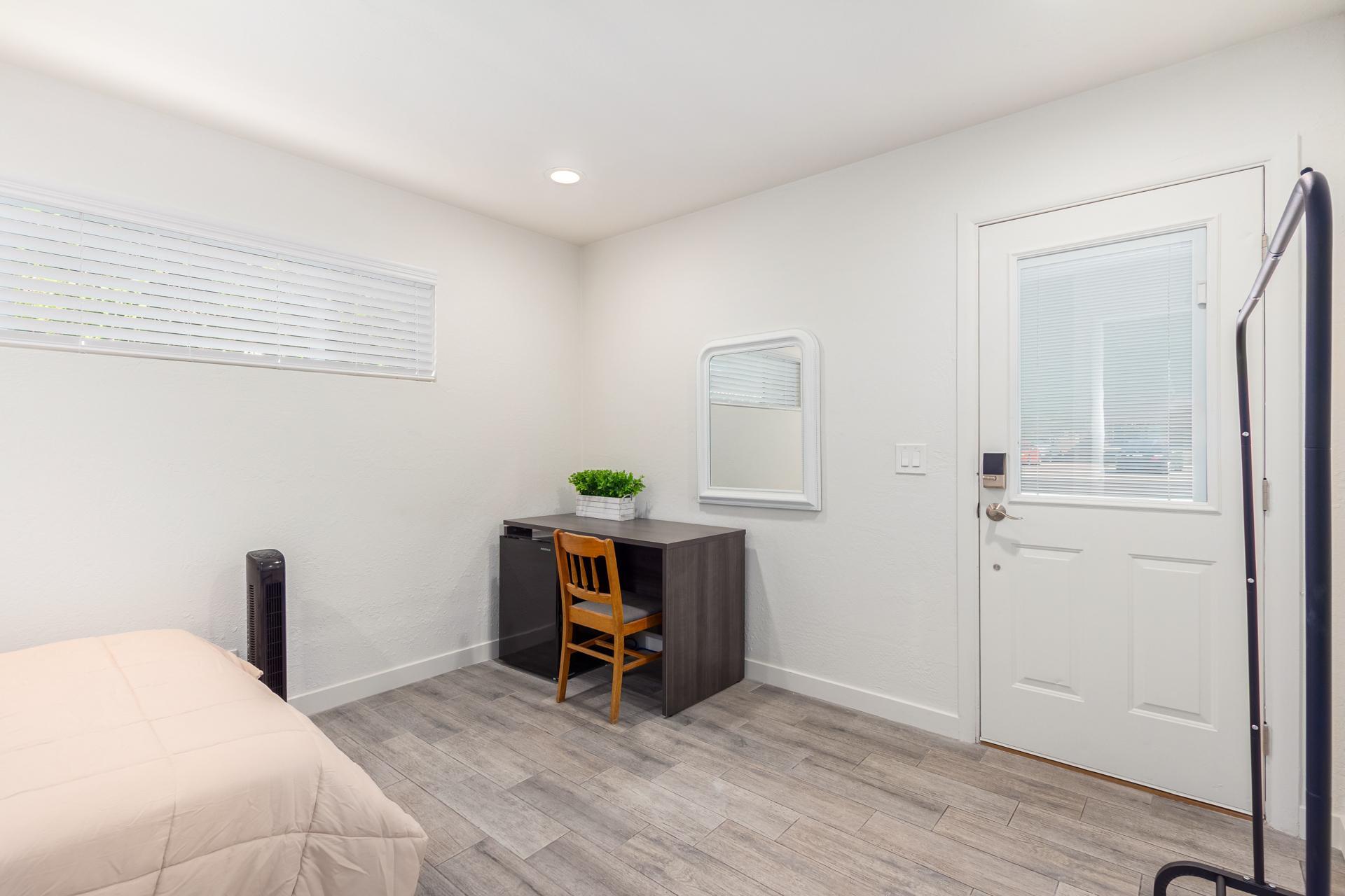 Room 6 with Private Entrance