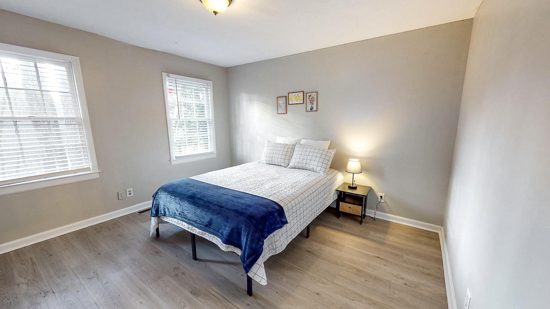 bedroom, detected: bed, window blind
