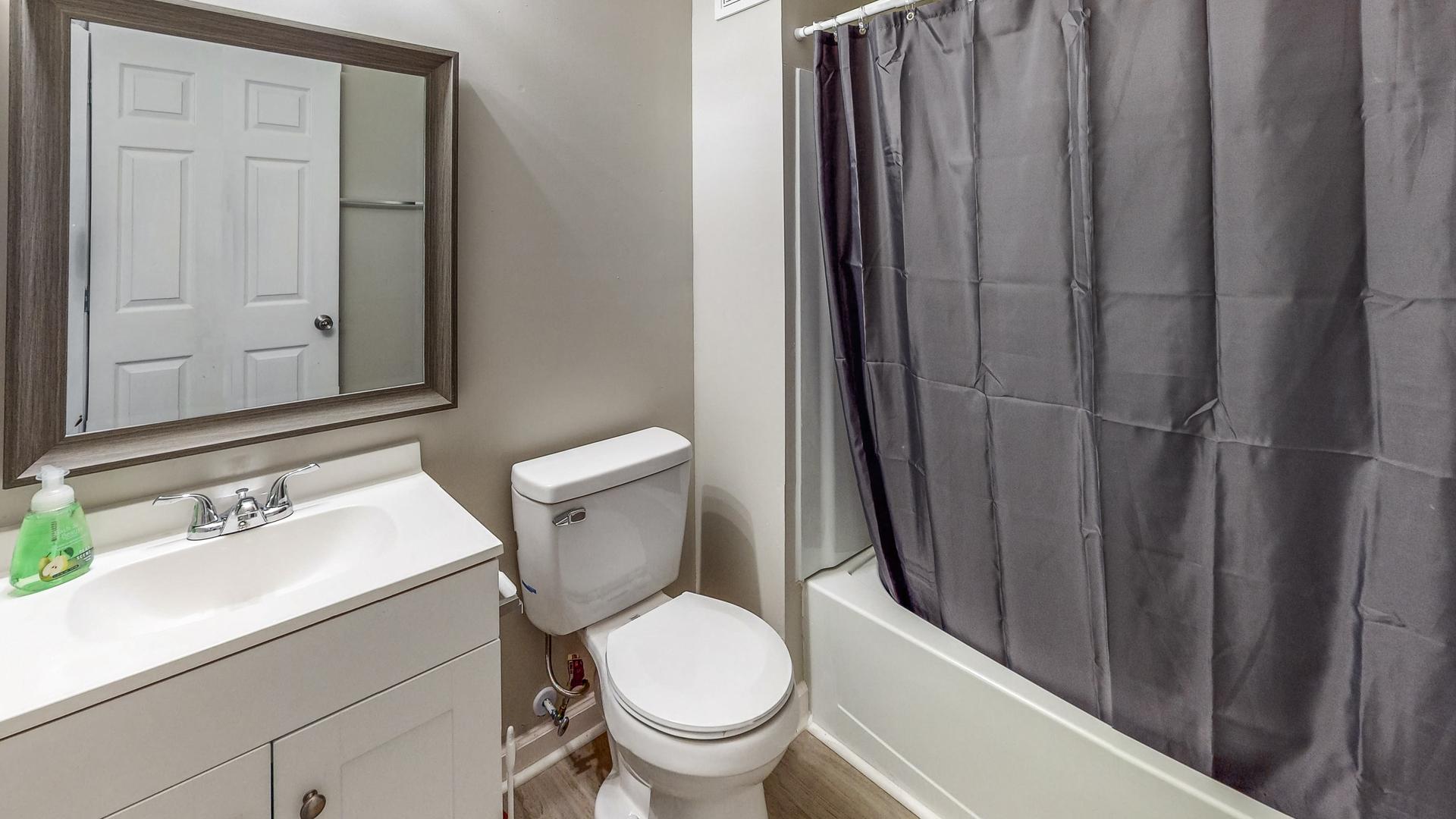 Bathroom(s)