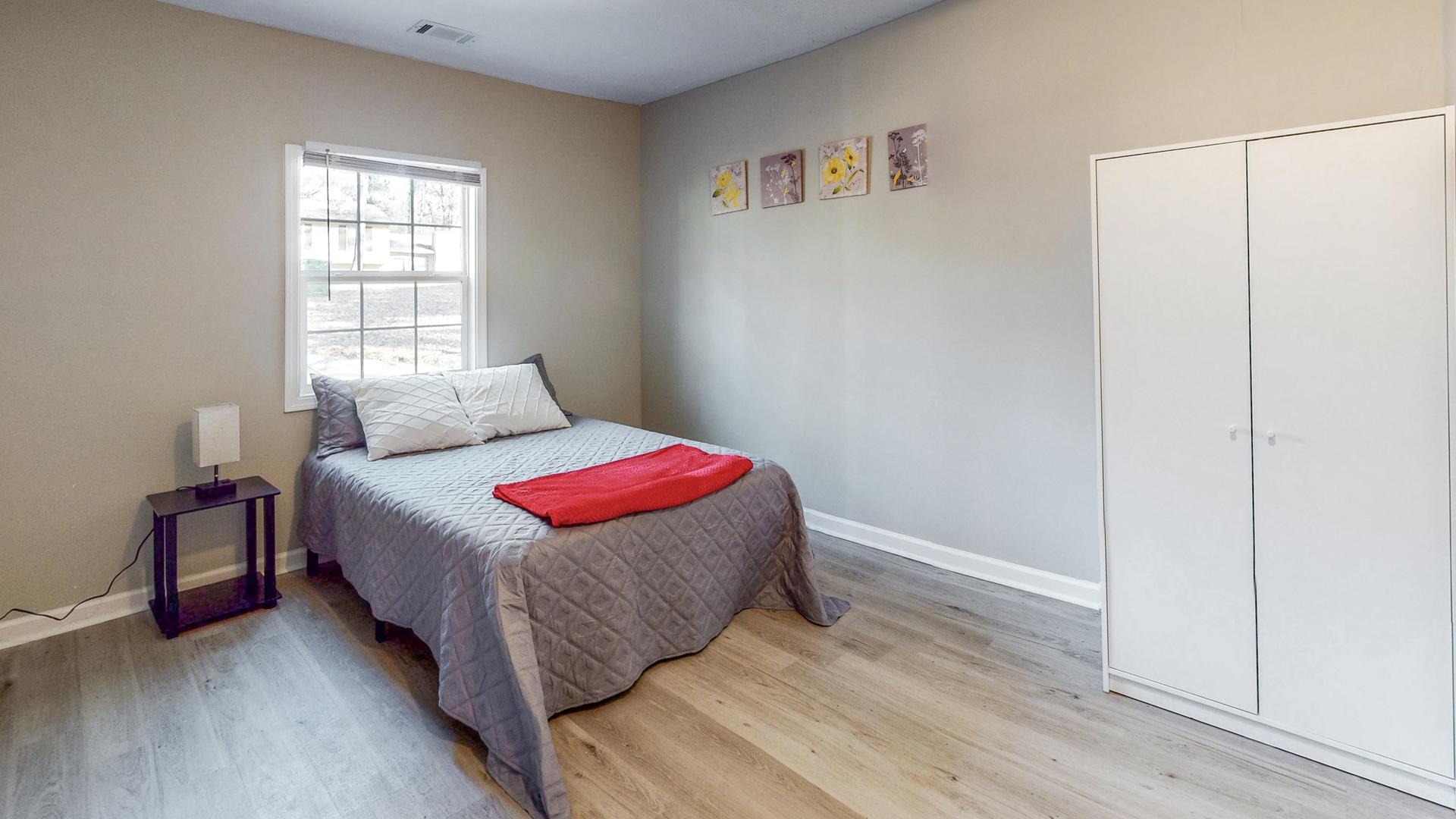 bedroom, detected: bed