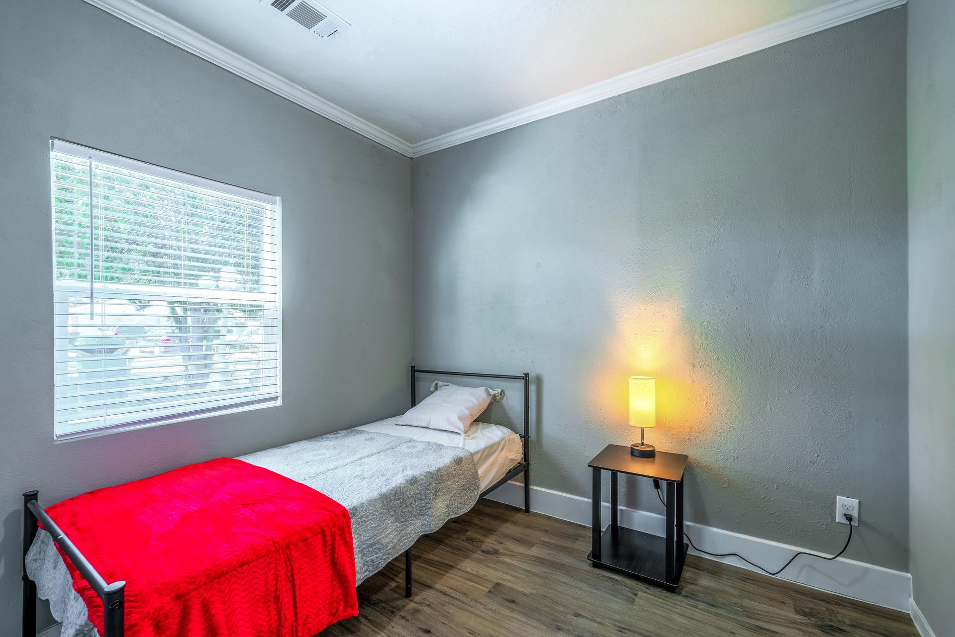 bedroom, detected: bed, window blind
