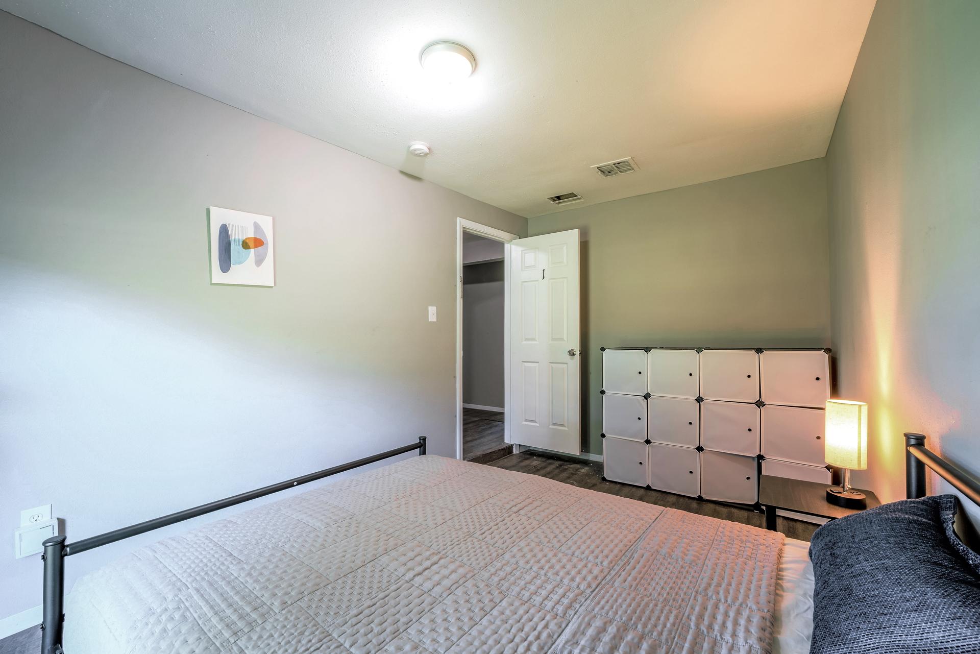bedroom, detected: bed