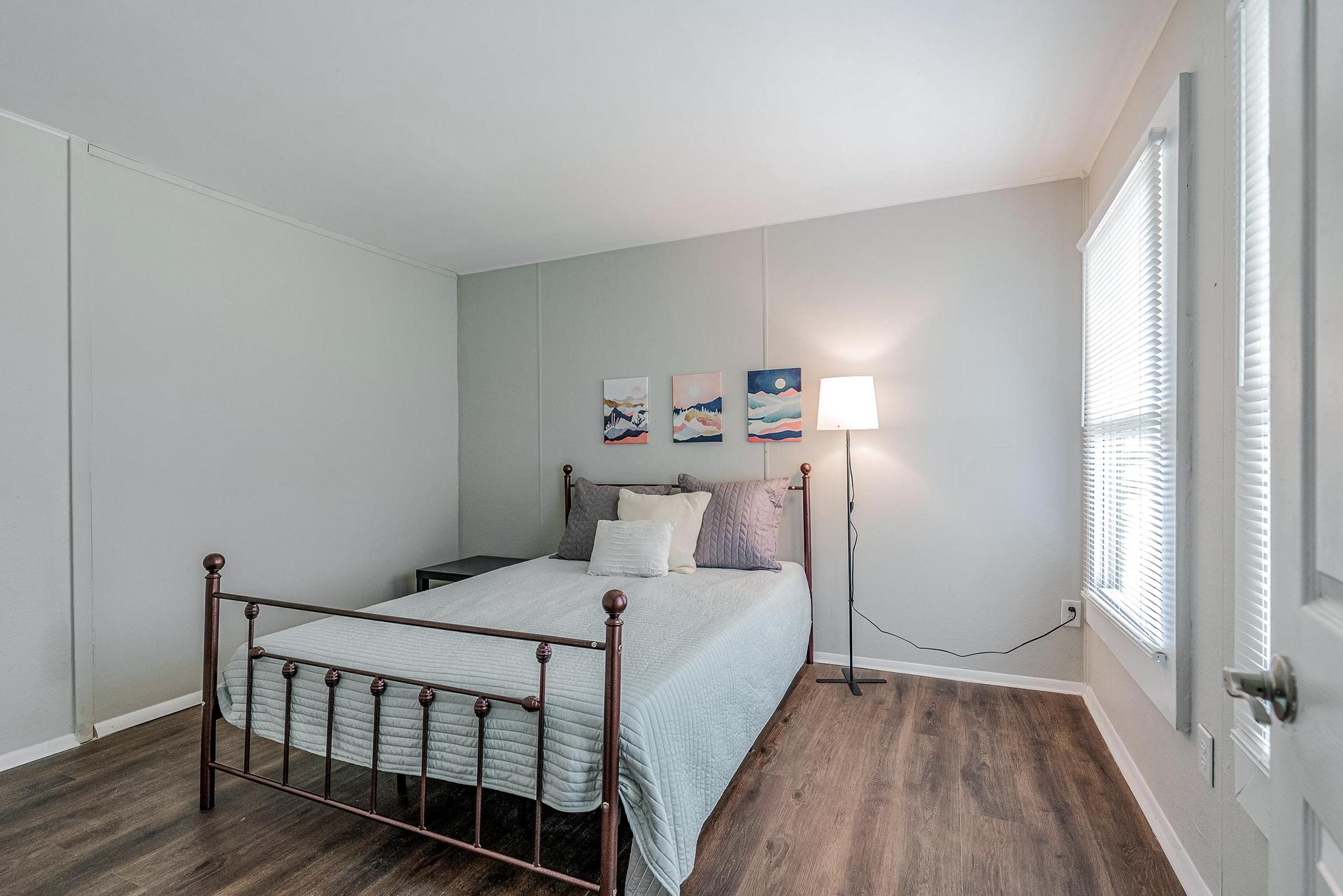 bedroom, detected: bed