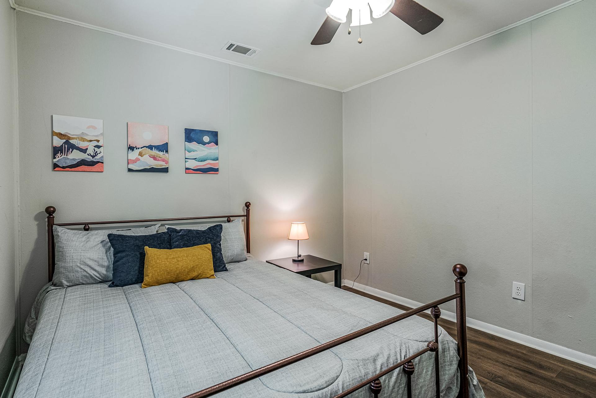 bedroom, detected: ceiling fan, bed