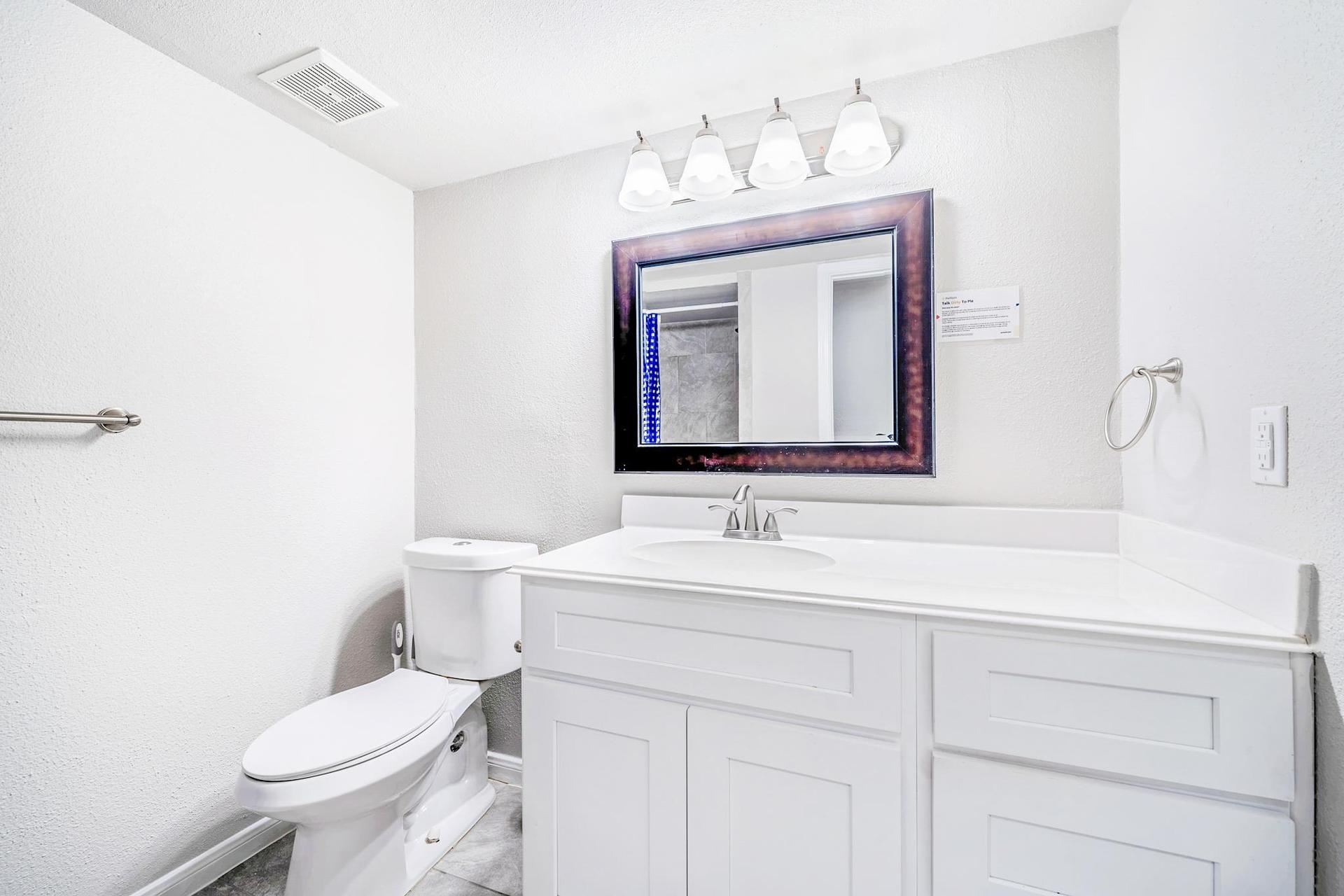 bathroom, detected: toilet