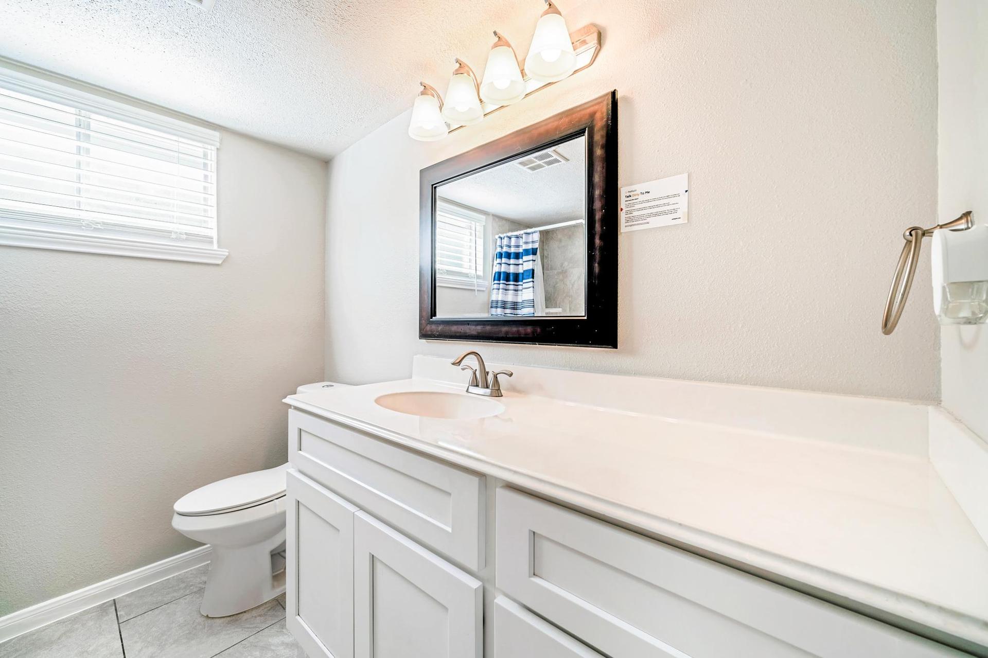 bathroom, detected: toilet